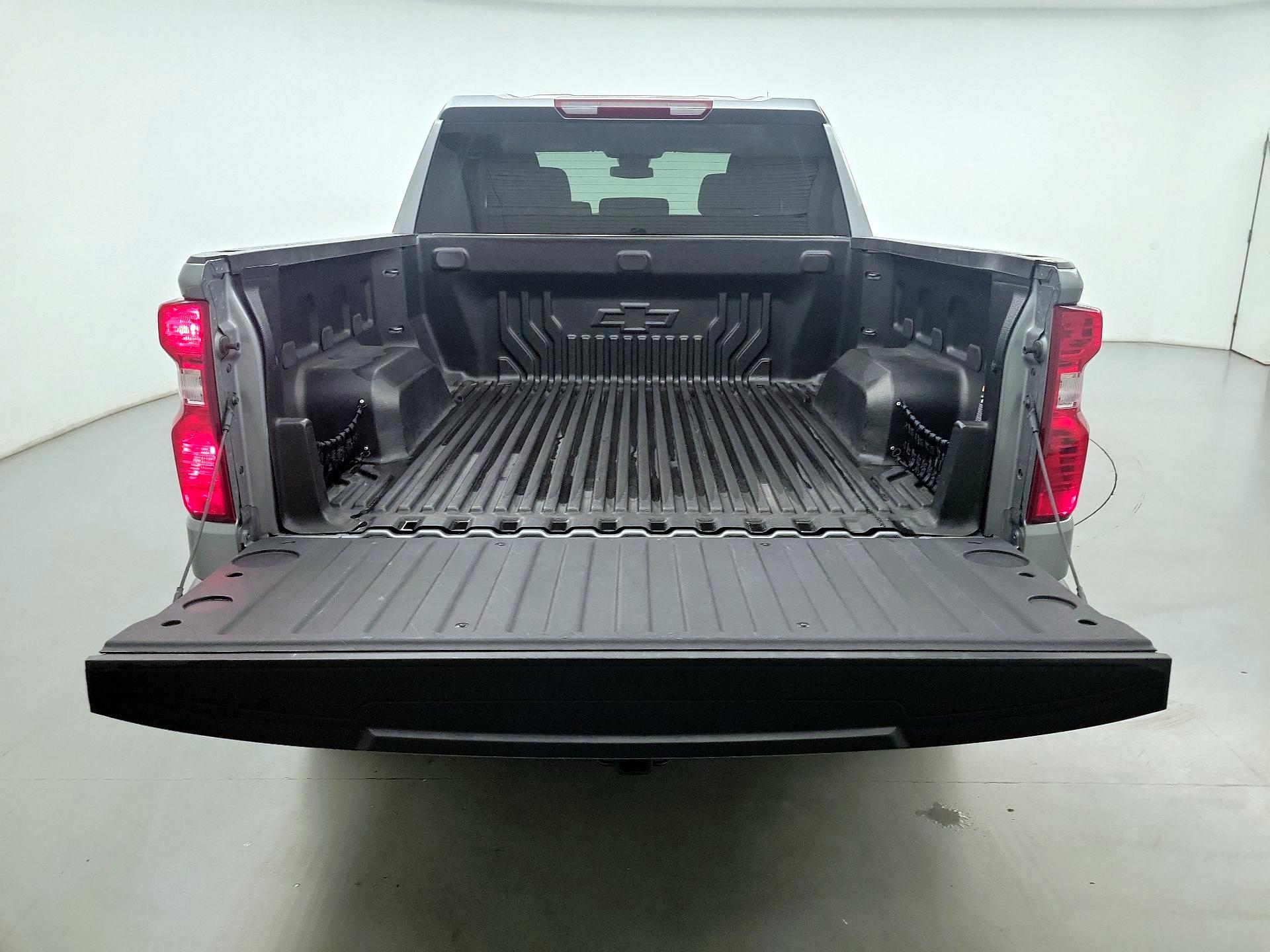 Thumbnail: 2023 Chevrolet Silverado 1500 - 18