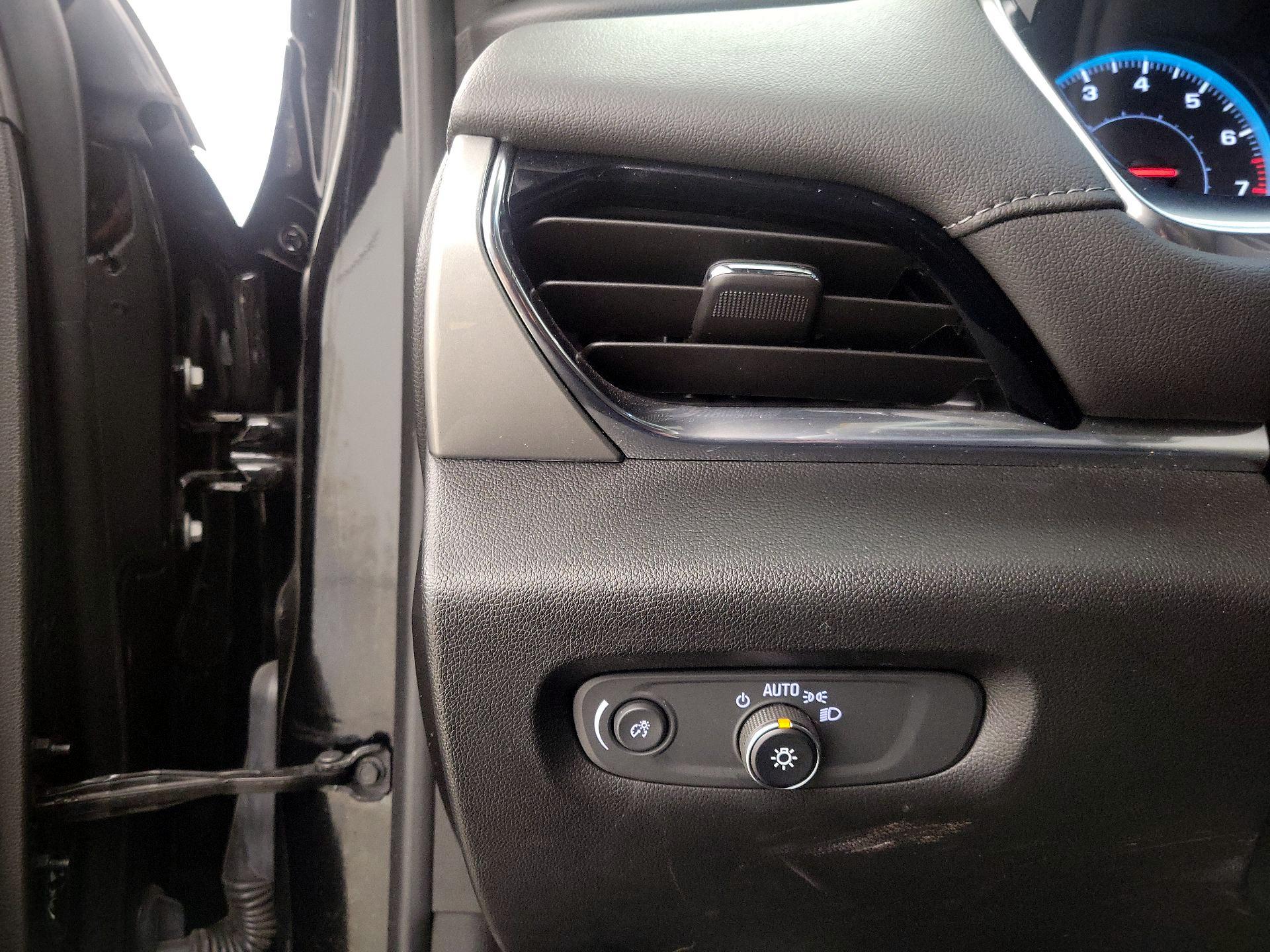 Thumbnail: 2023 Chevrolet Traverse - 13