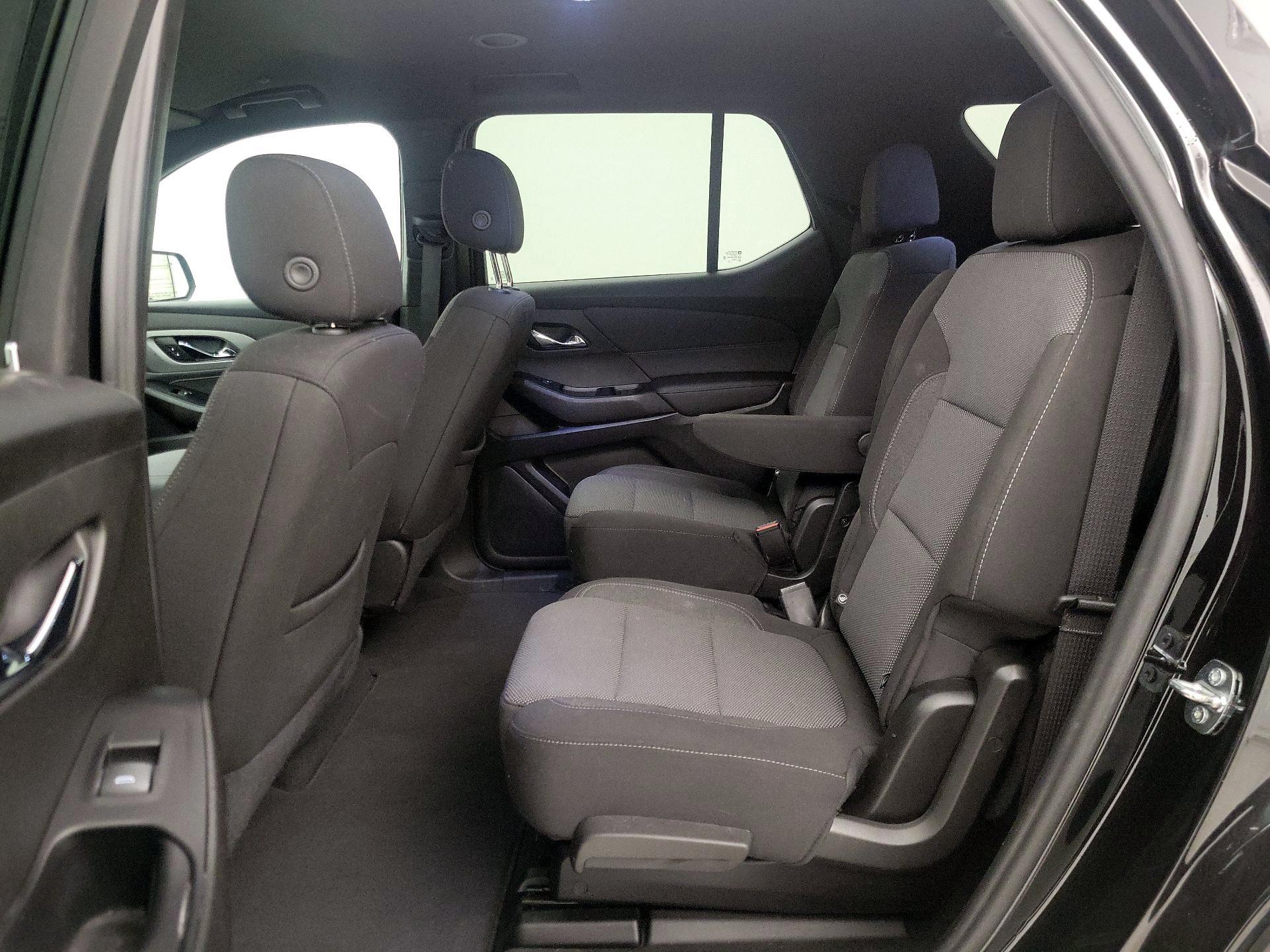 Thumbnail: 2023 Chevrolet Traverse - 19