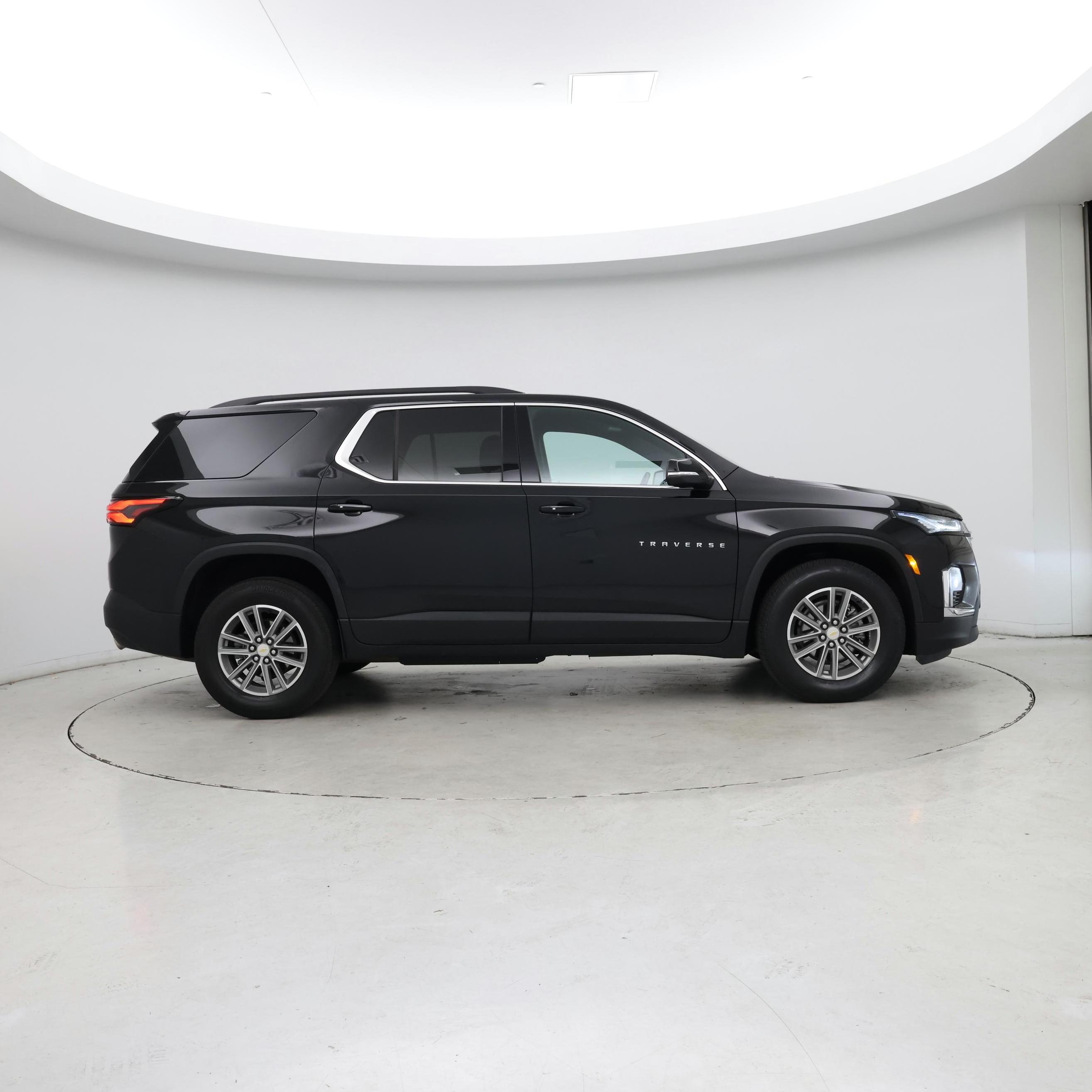 Thumbnail: 2023 Chevrolet Traverse - 7