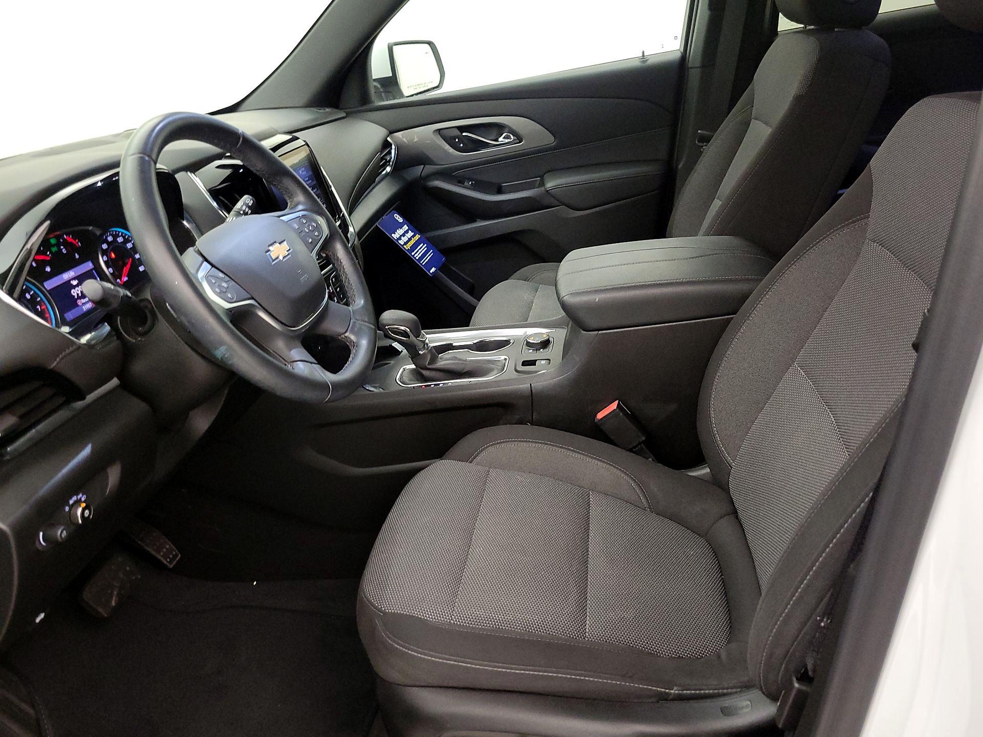 Thumbnail: 2023 Chevrolet Traverse - 11