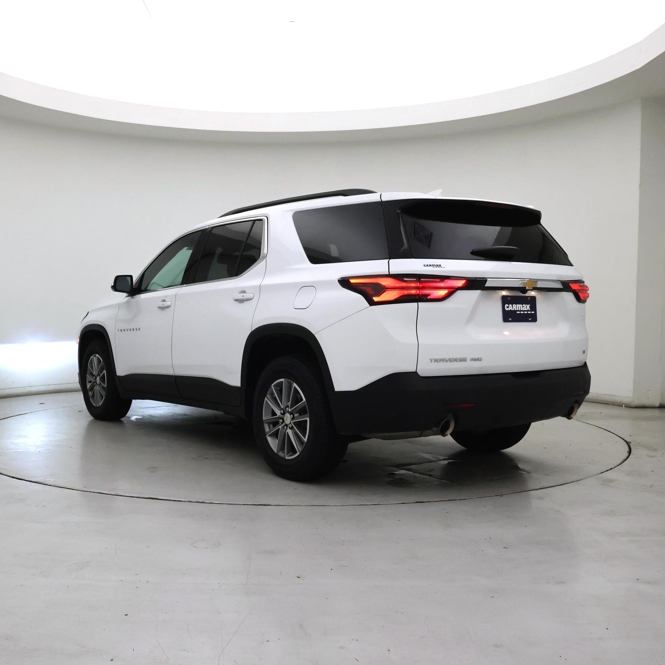 Thumbnail: 2023 Chevrolet Traverse - 2