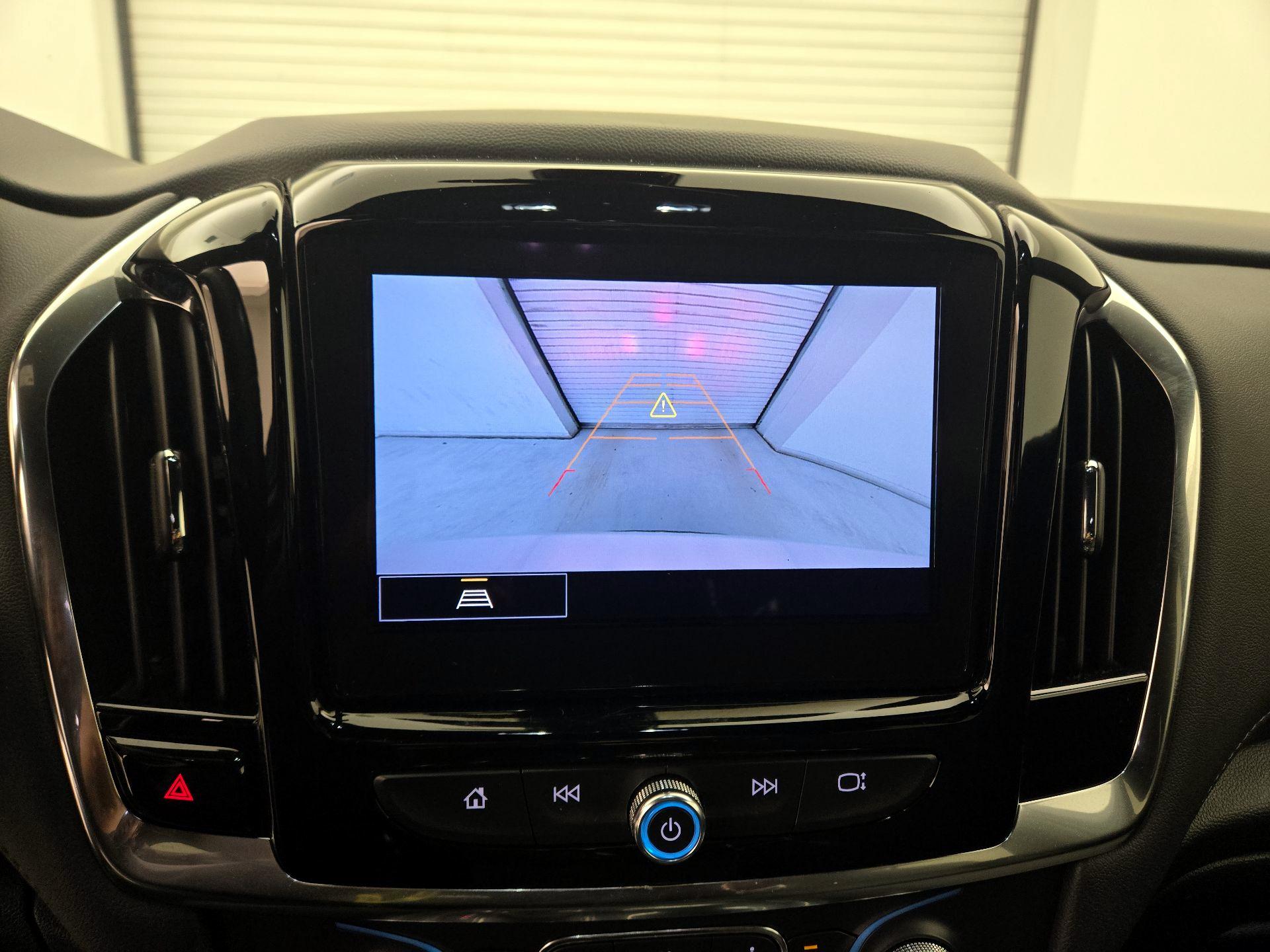 Thumbnail: 2023 Chevrolet Traverse - 14