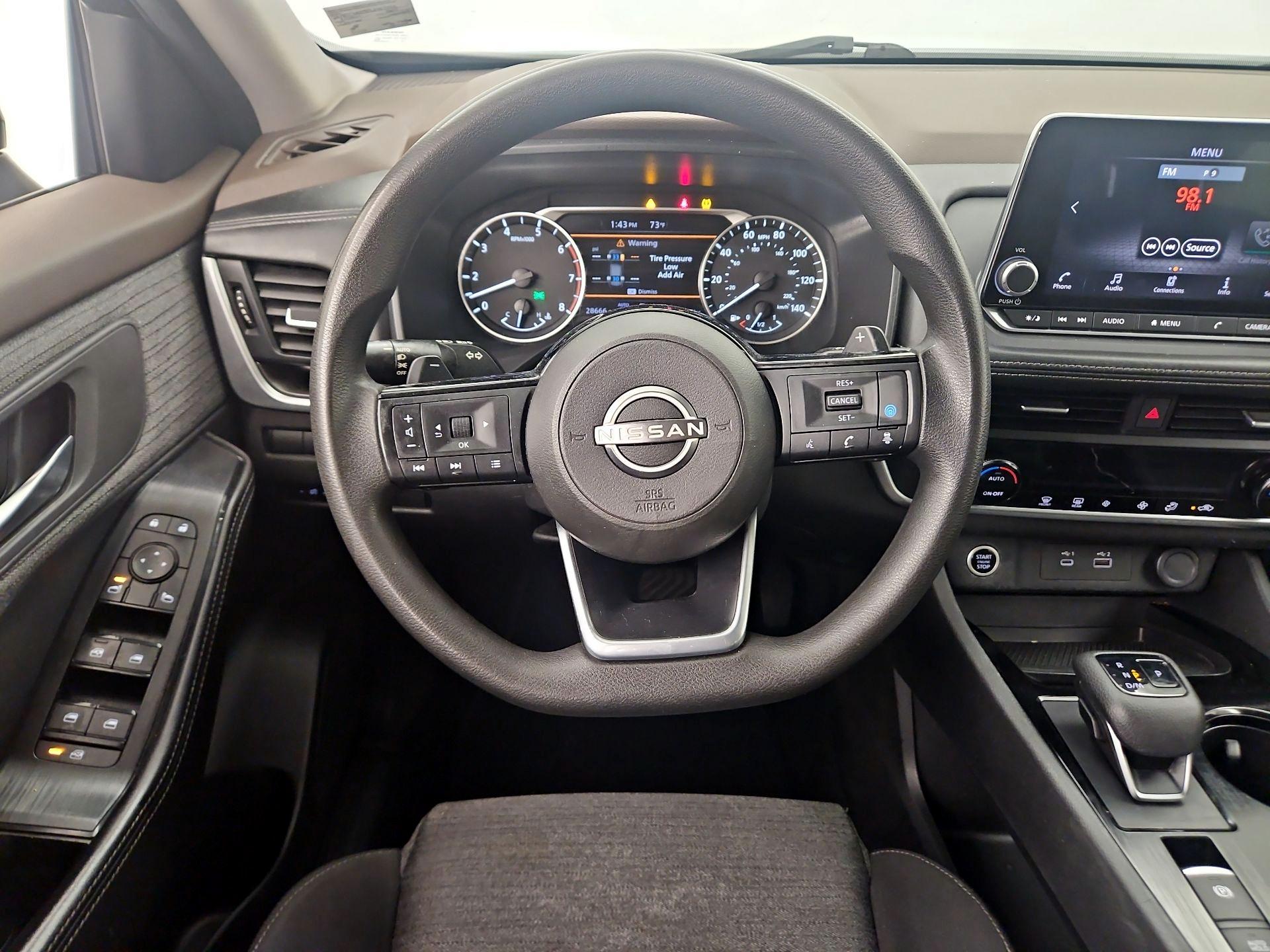 Thumbnail: 2023 Nissan Rogue - 10