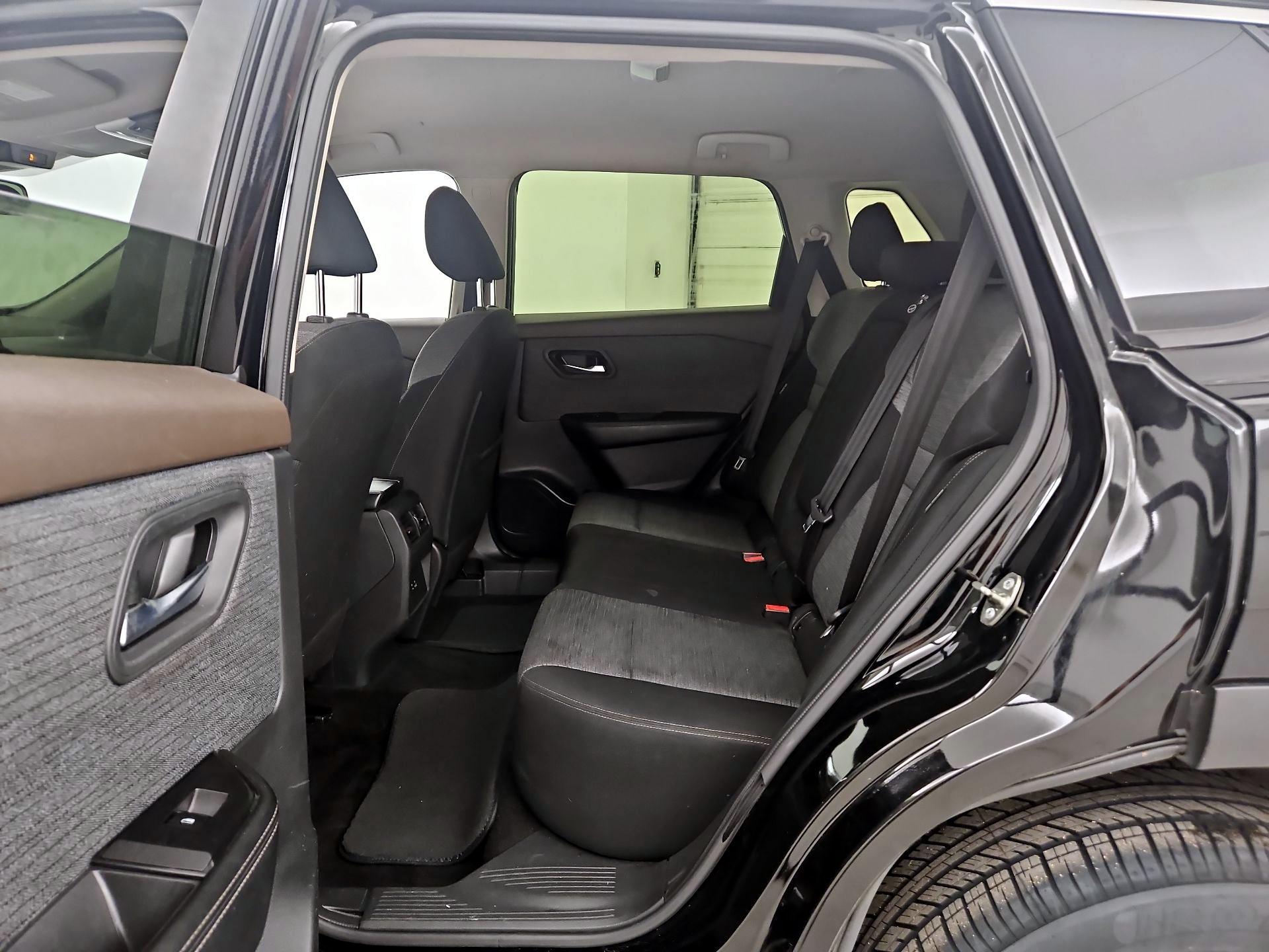 Thumbnail: 2023 Nissan Rogue - 19