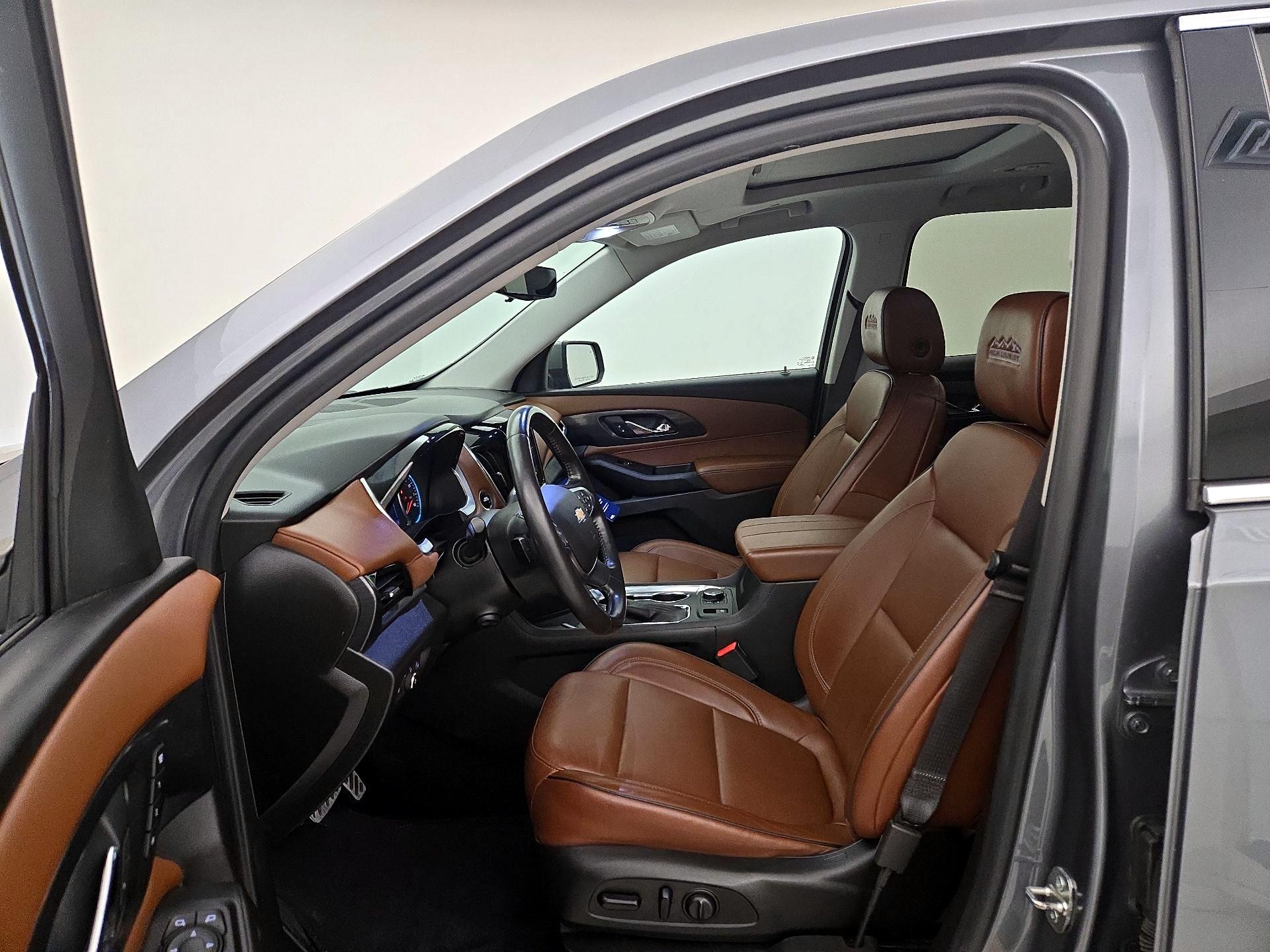 Thumbnail: 2021 Chevrolet Traverse - 11