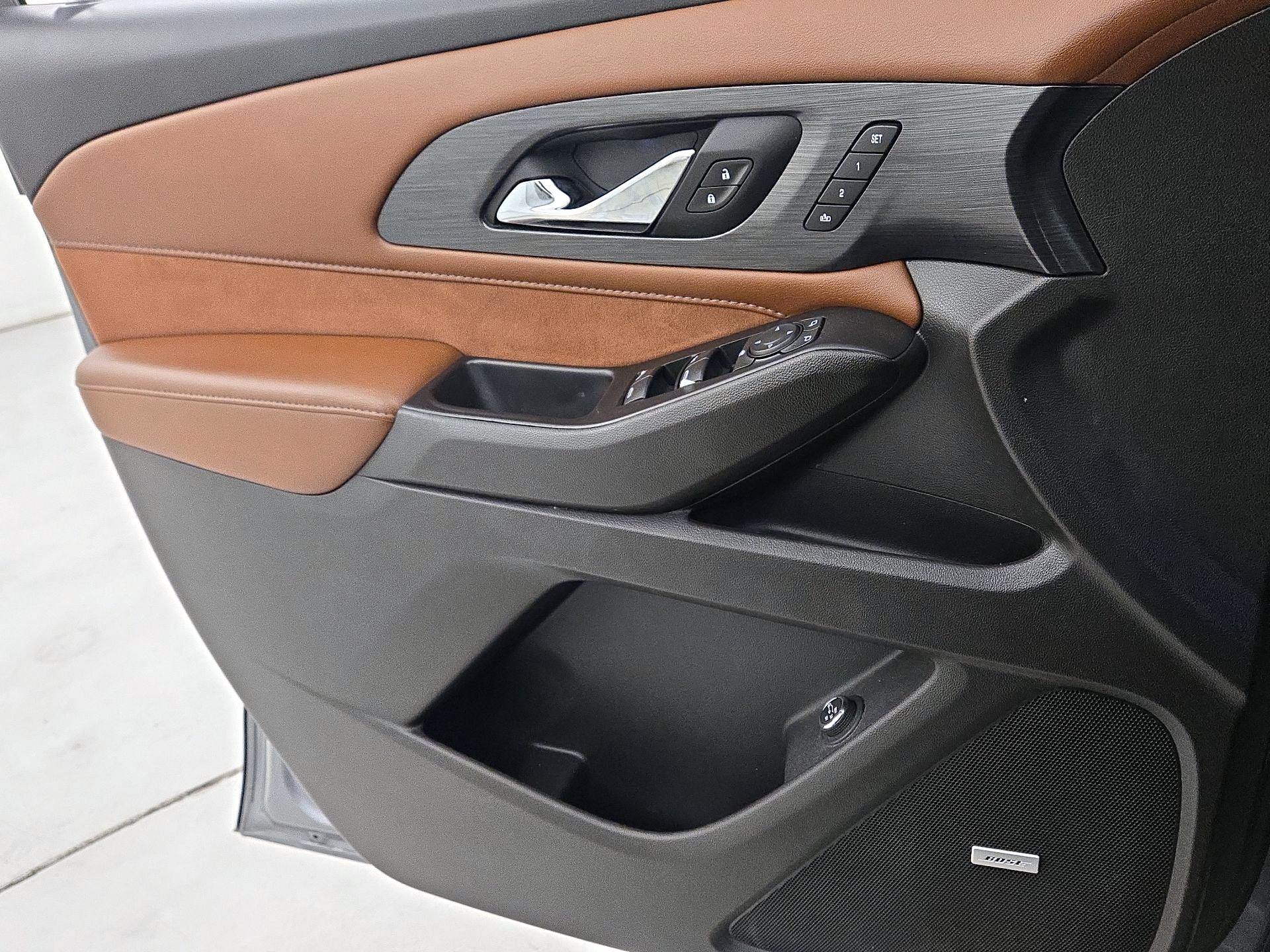 Thumbnail: 2021 Chevrolet Traverse - 12