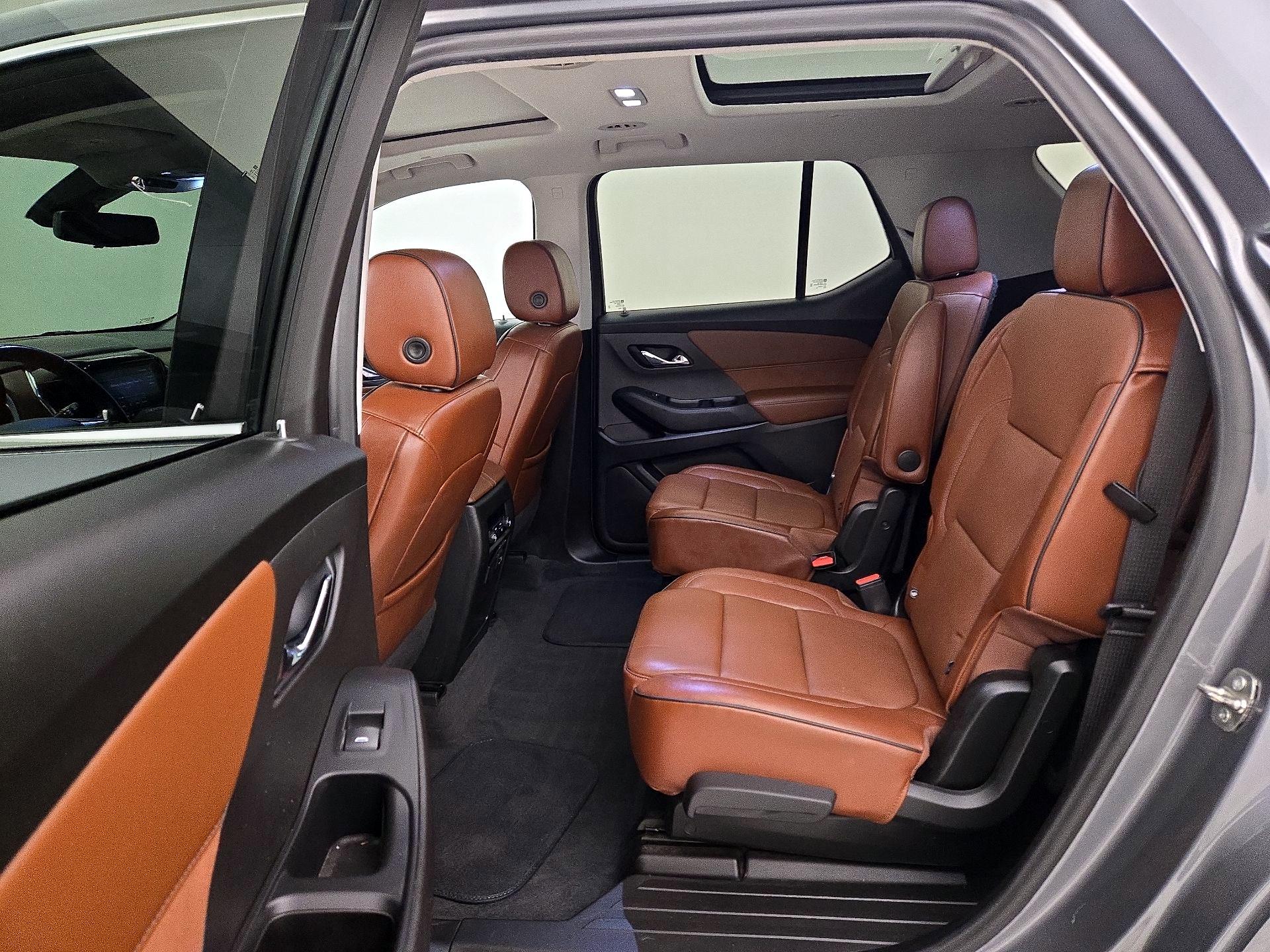 Thumbnail: 2021 Chevrolet Traverse - 18