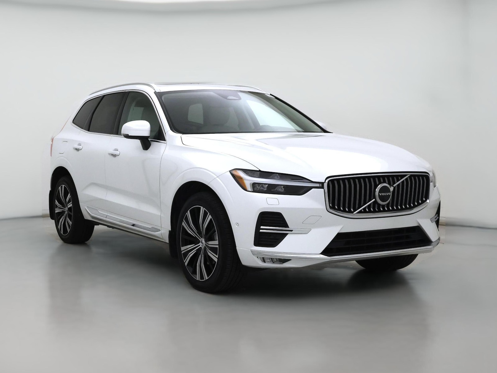 2023 Volvo XC60 Plus