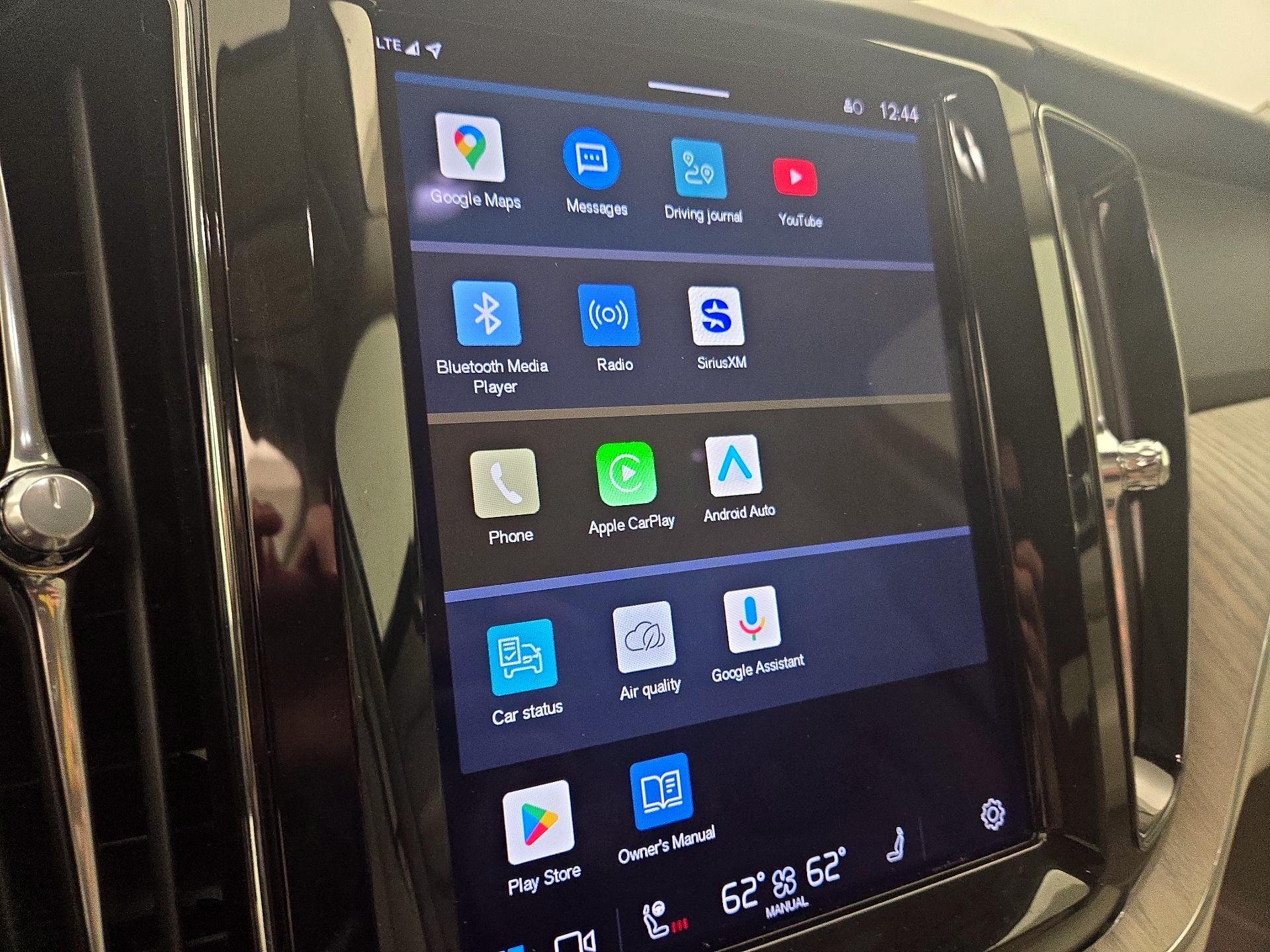 Thumbnail: 2023 Volvo XC60 - 15