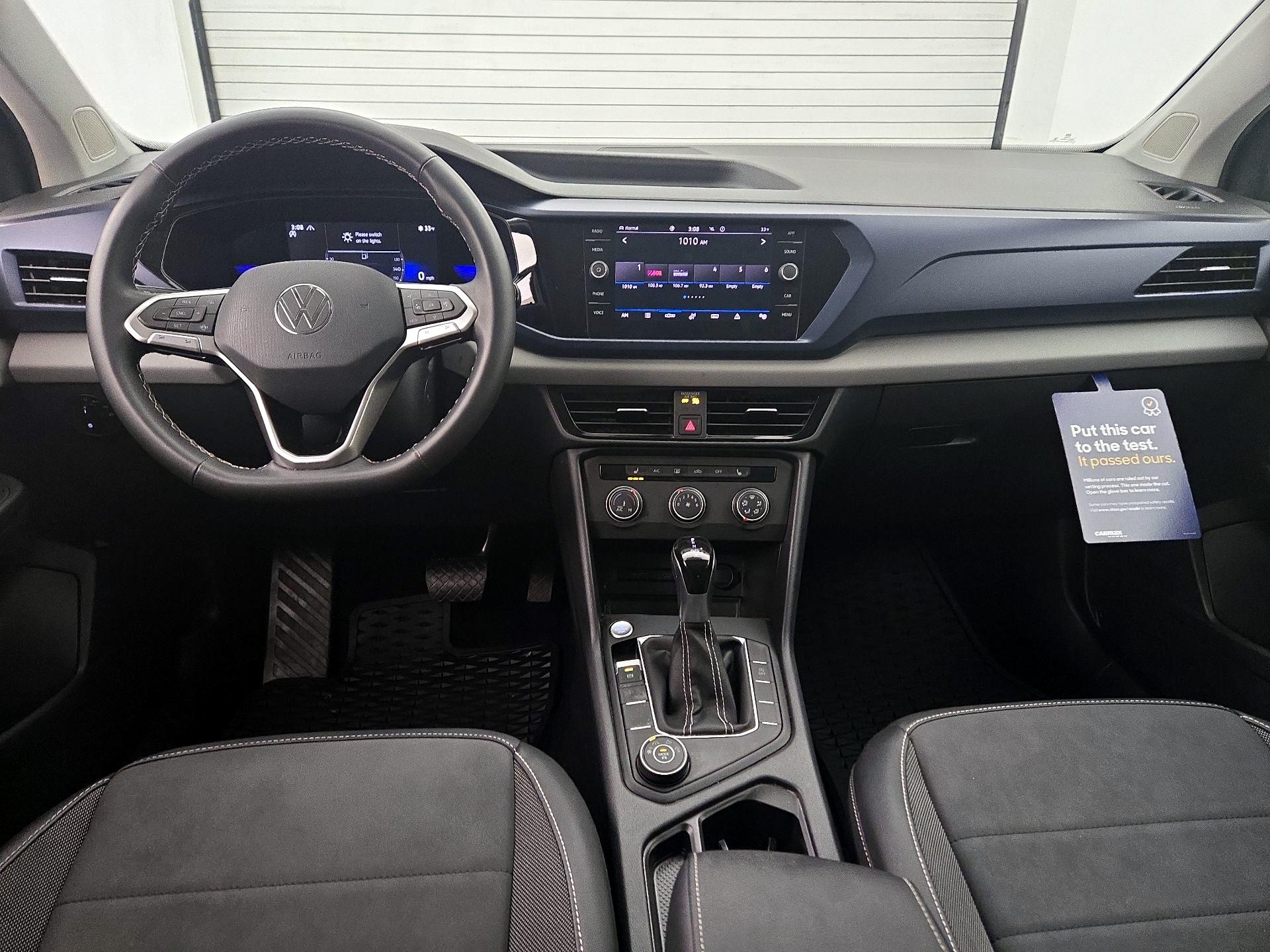 Thumbnail: 2022 Volkswagen Taos - 9