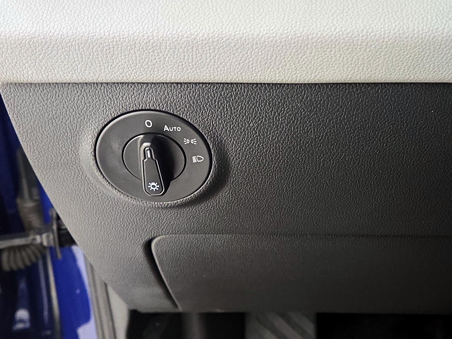 Thumbnail: 2022 Volkswagen Taos - 13