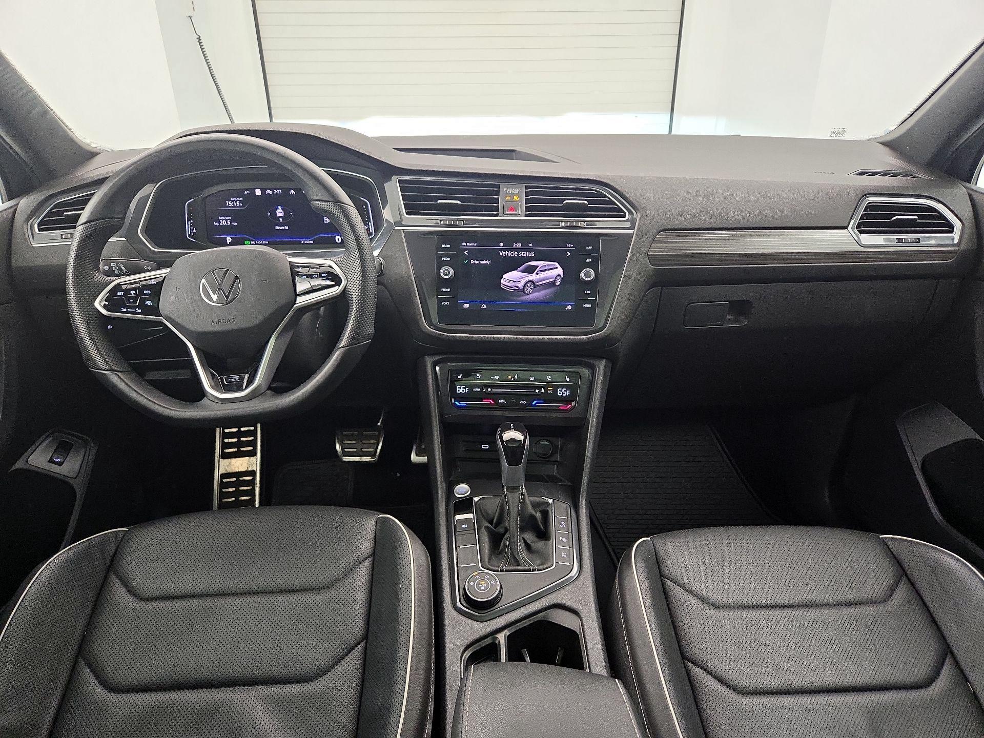 Thumbnail: 2022 Volkswagen Tiguan - 9