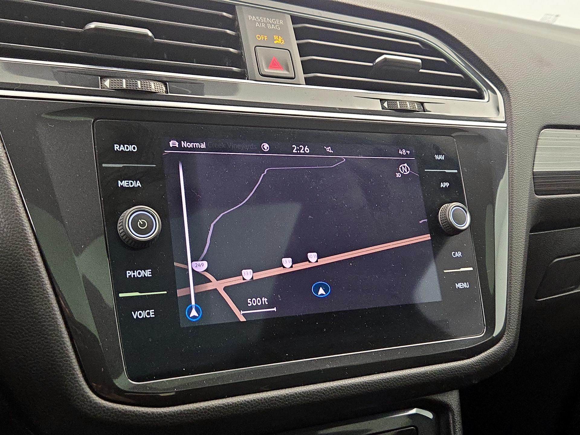 Thumbnail: 2022 Volkswagen Tiguan - 14