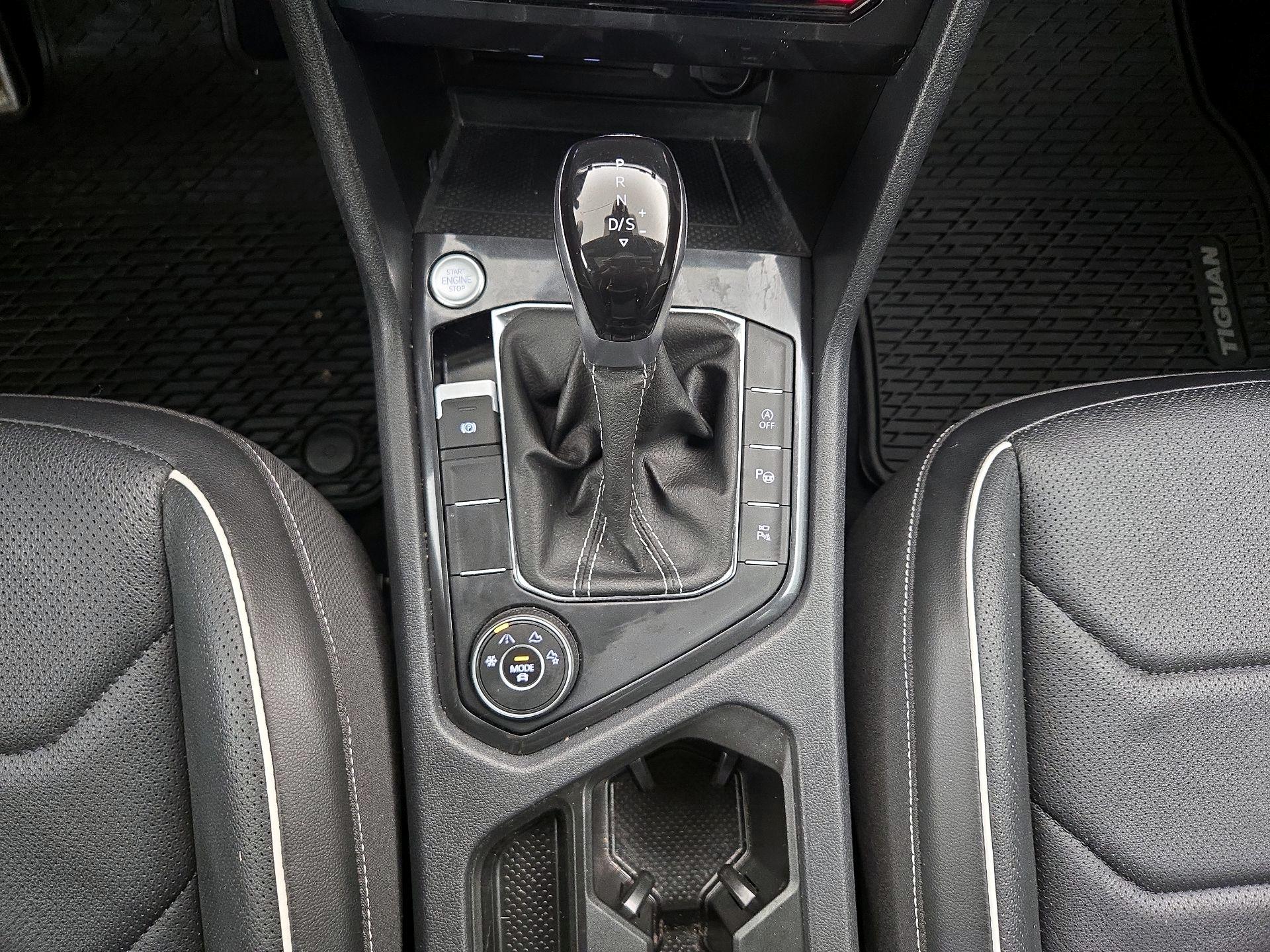 Thumbnail: 2022 Volkswagen Tiguan - 18