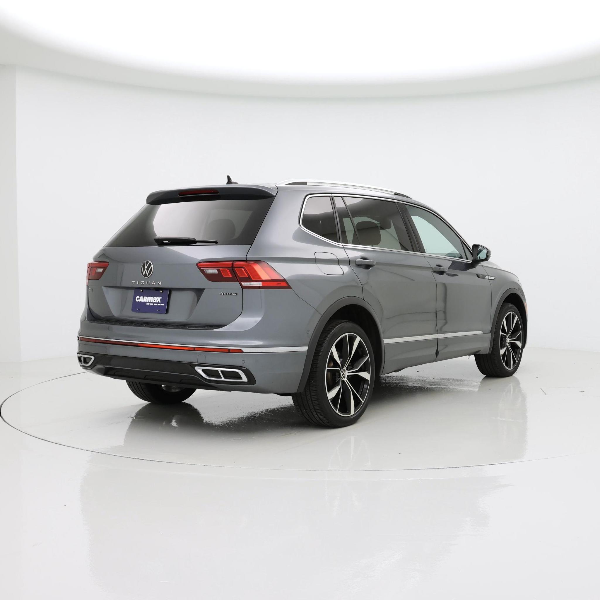 Thumbnail: 2022 Volkswagen Tiguan - 8