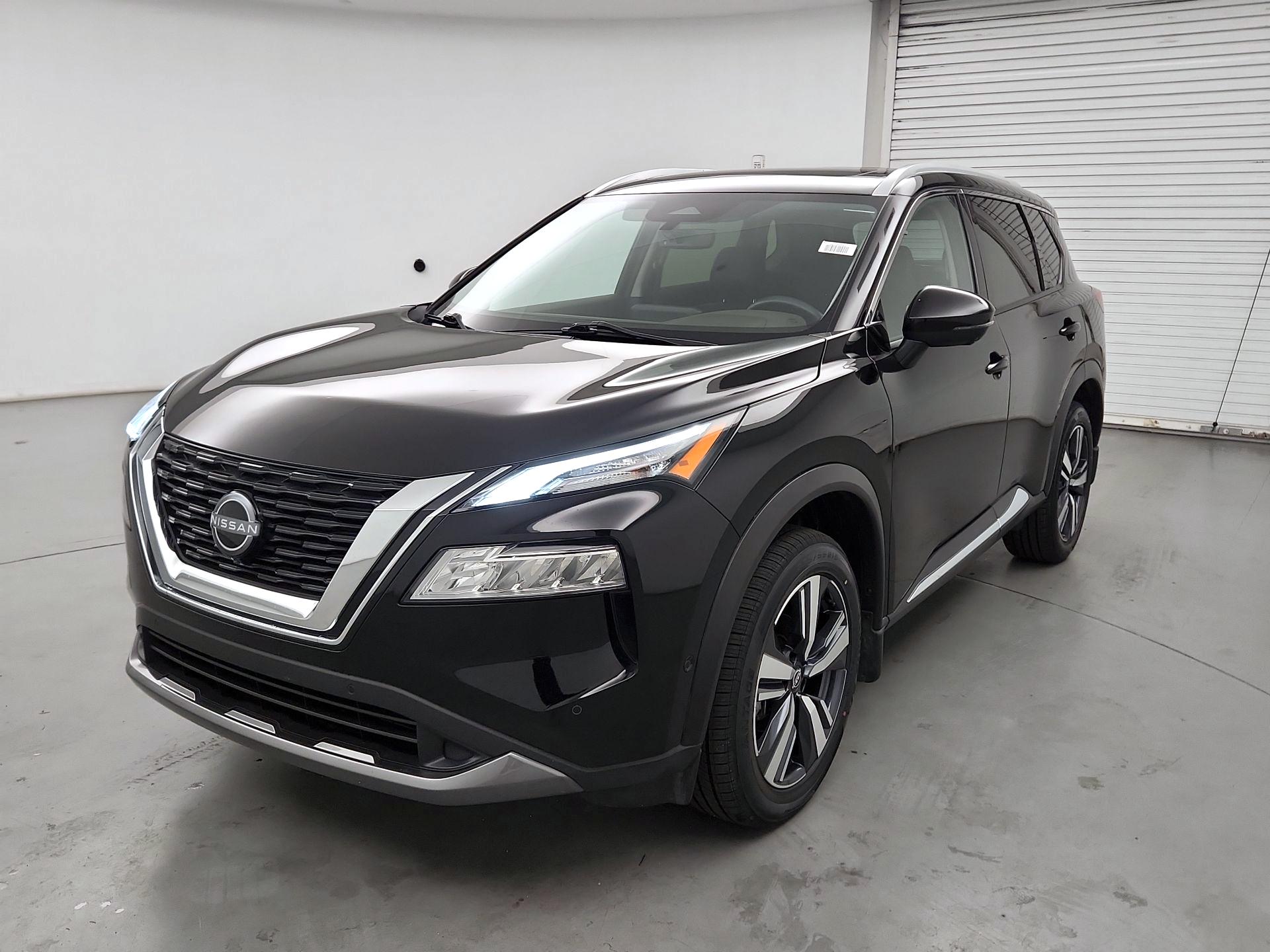 Thumbnail: 2023 Nissan Rogue - 3