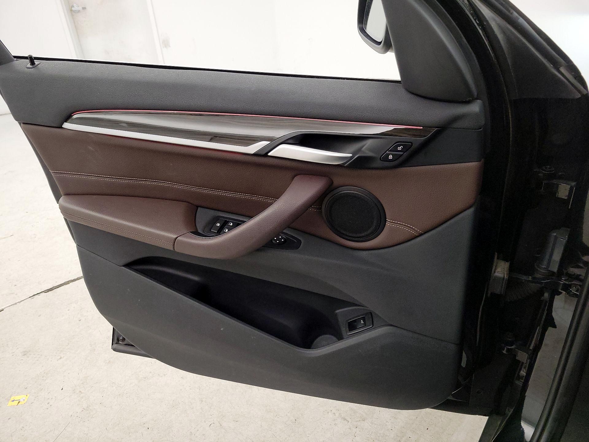 Thumbnail: 2020 BMW X1 - 12