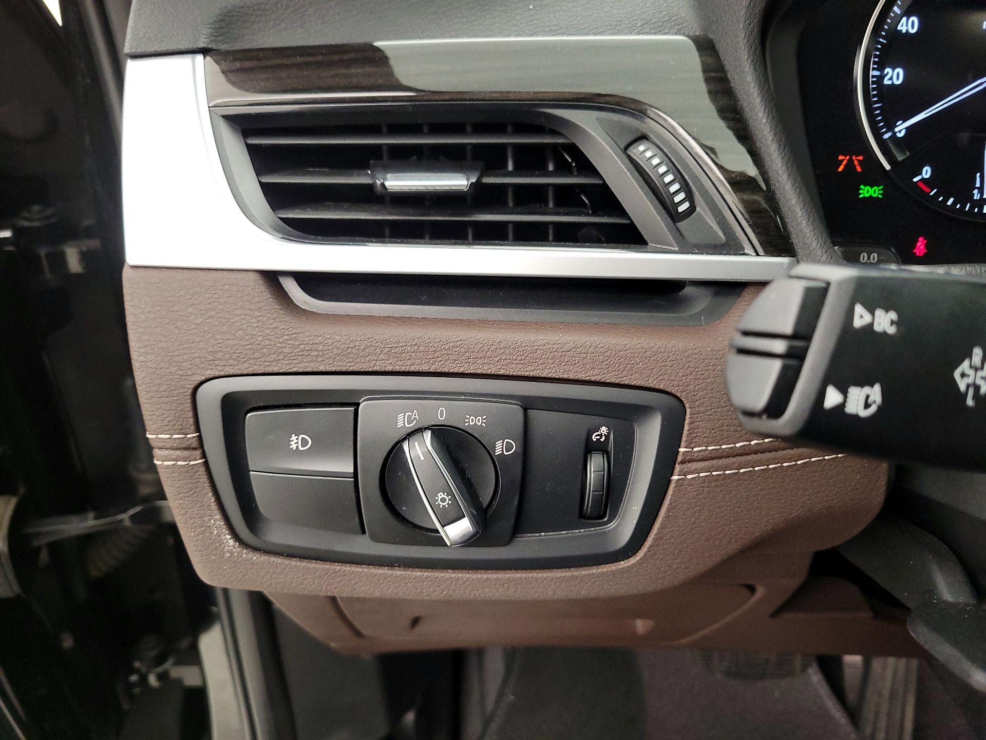 Thumbnail: 2020 BMW X1 - 13