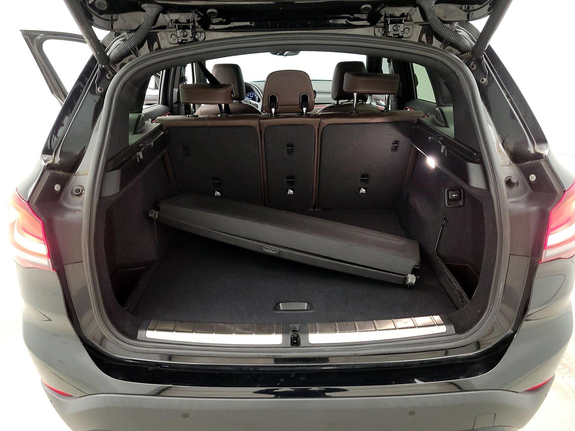 Thumbnail: 2020 BMW X1 - 20