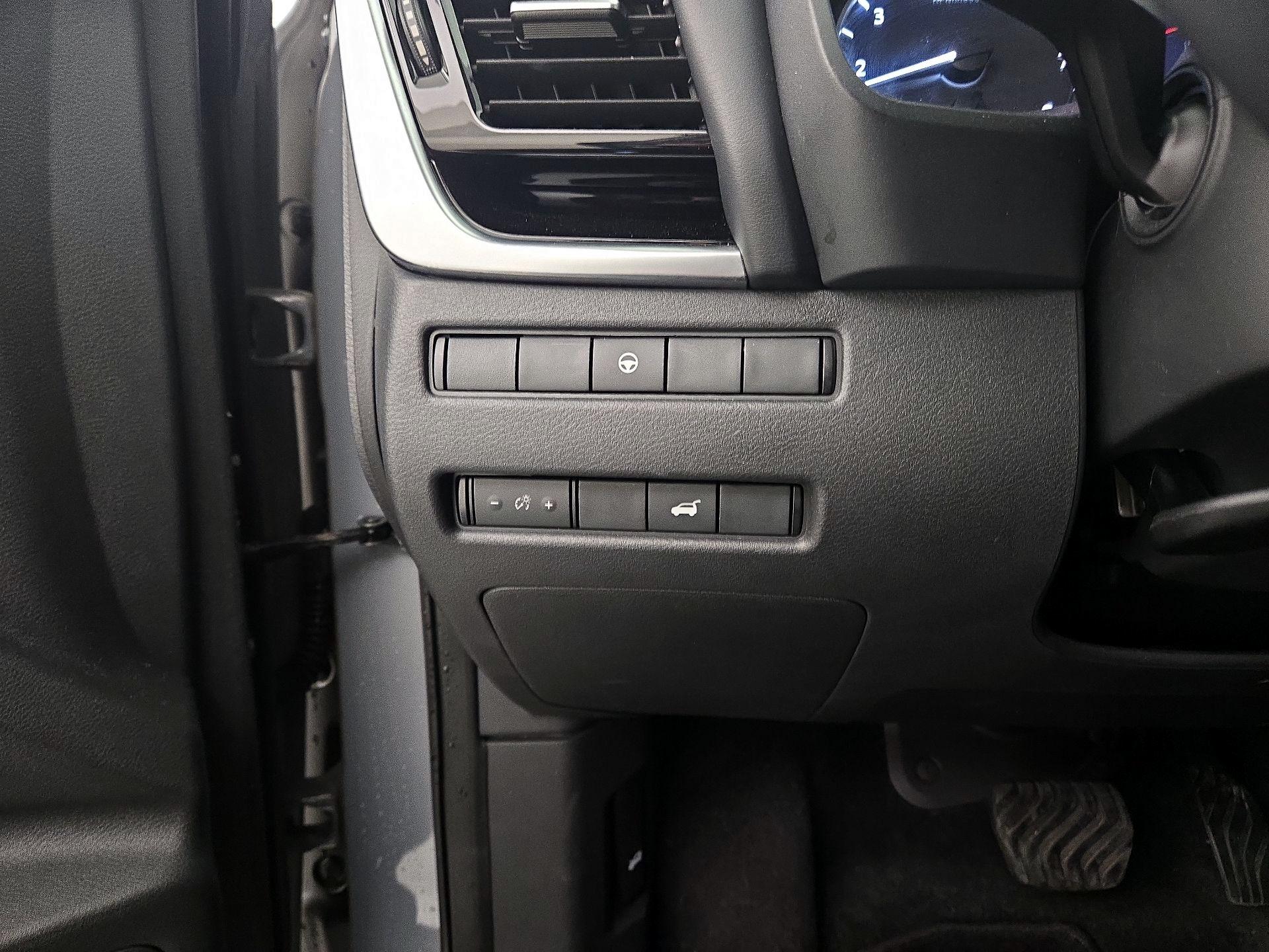 Thumbnail: 2023 Nissan Rogue - 13