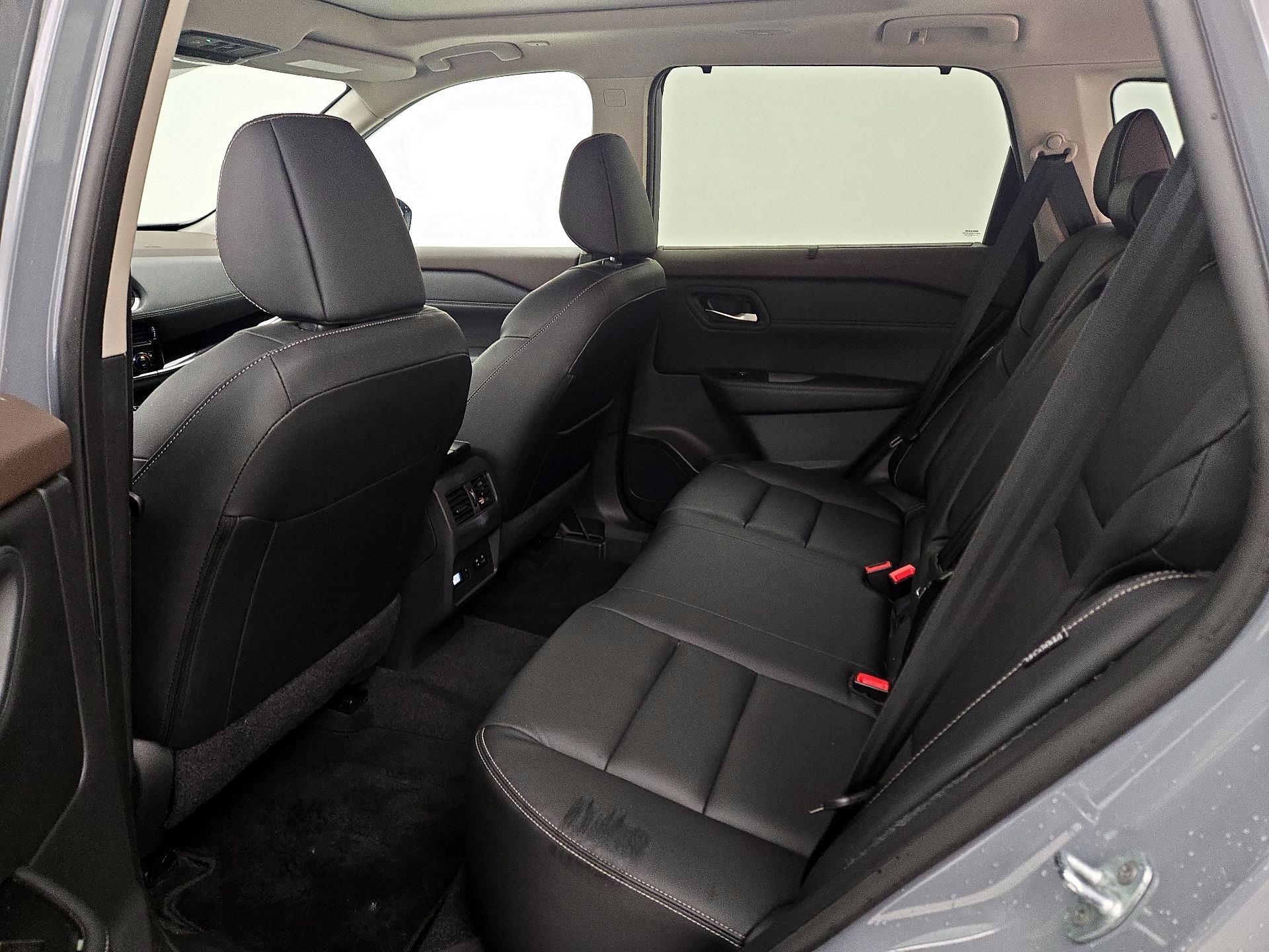 Thumbnail: 2023 Nissan Rogue - 18