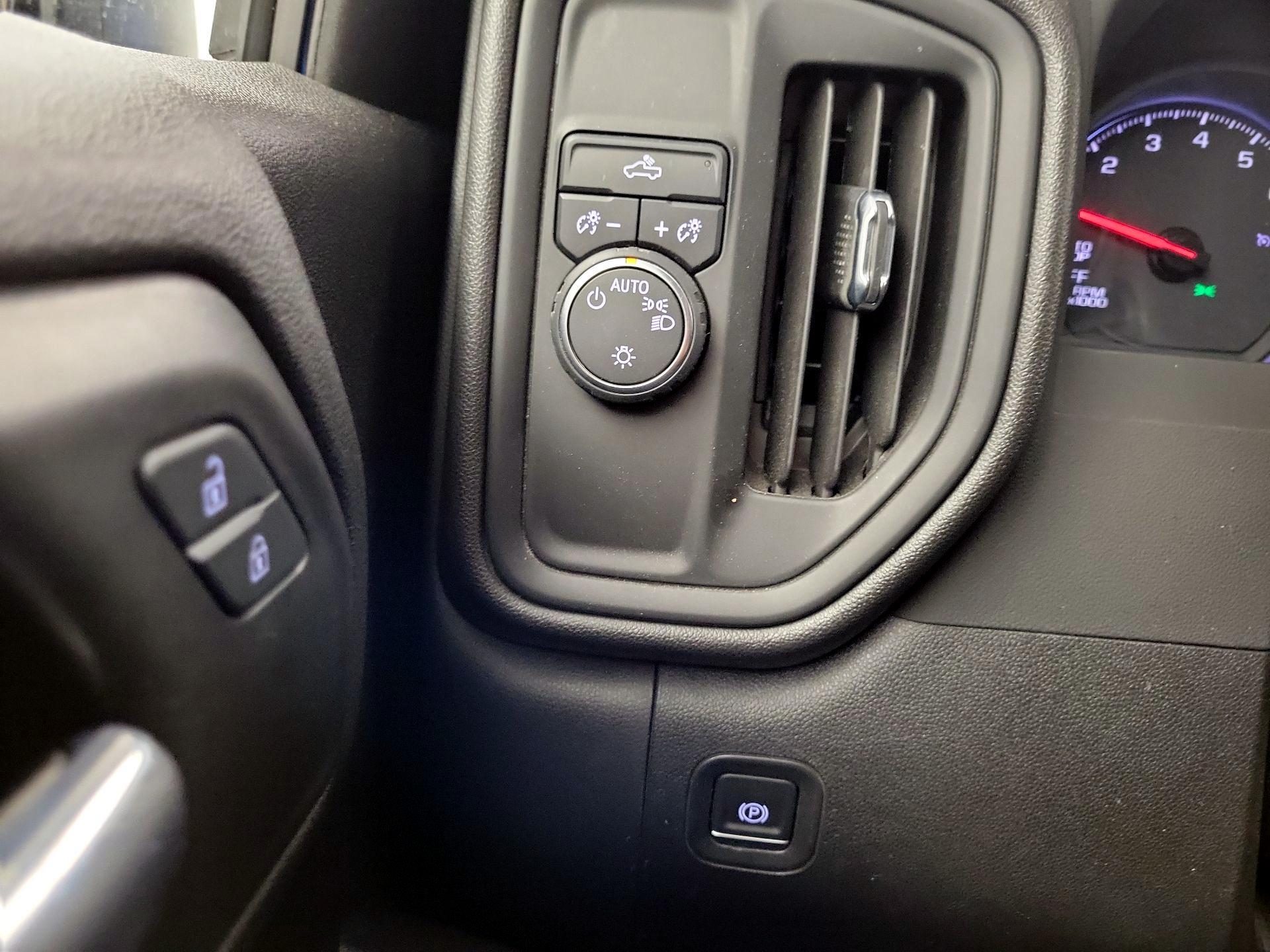 Thumbnail: 2022 Chevrolet Silverado 1500 - 11