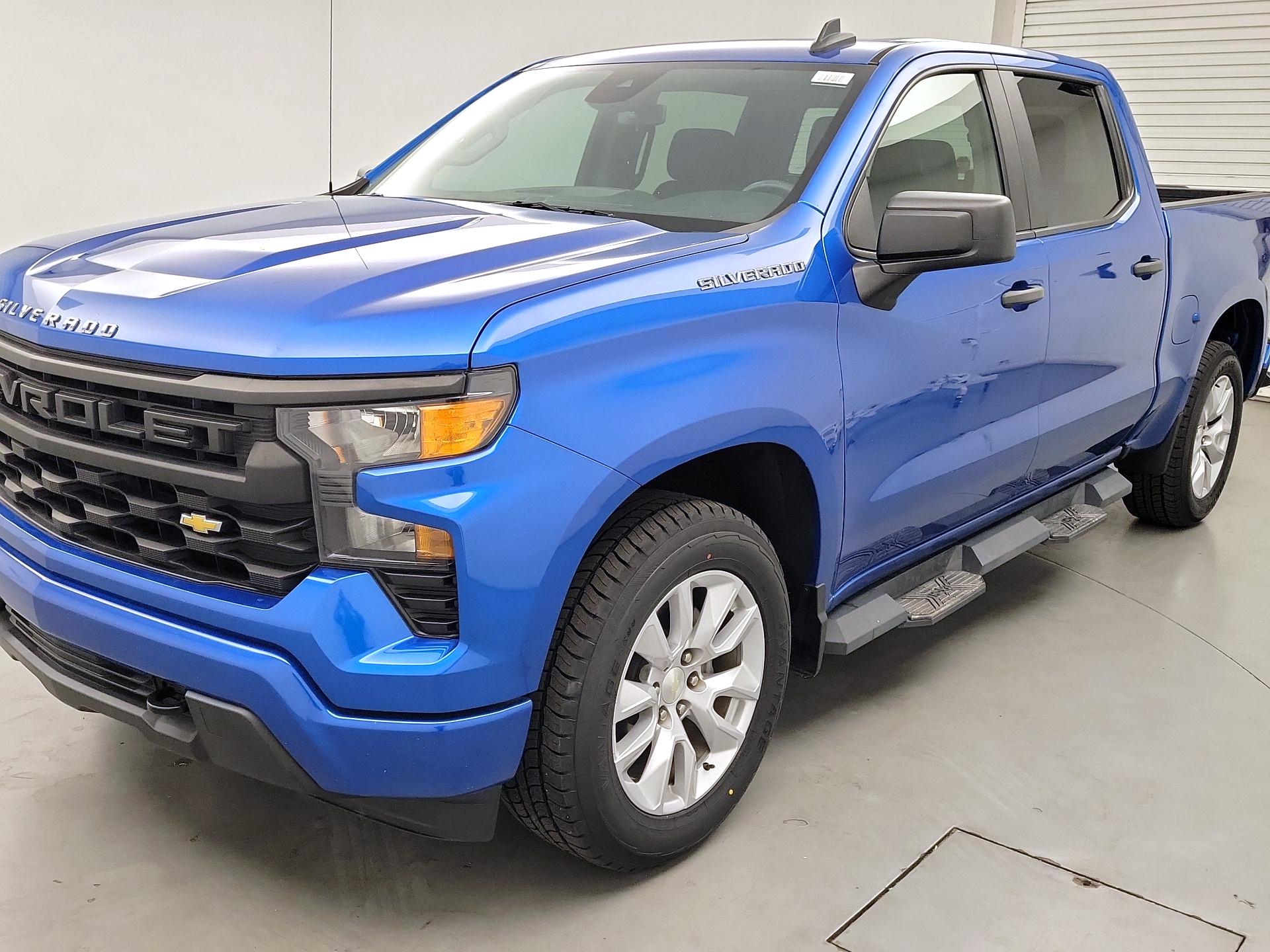 Thumbnail: 2022 Chevrolet Silverado 1500 - 3