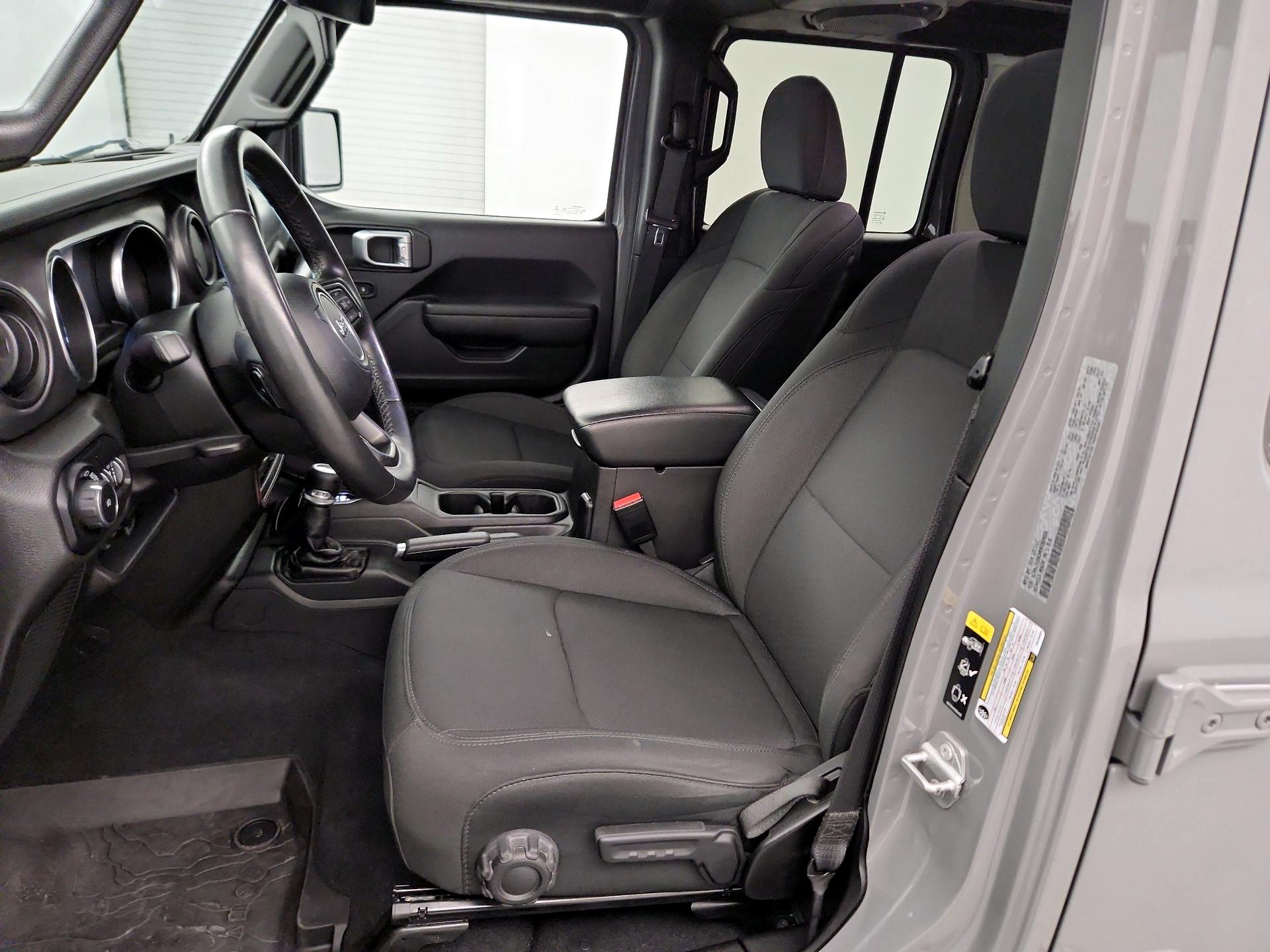 Thumbnail: 2022 Jeep Wrangler - 9