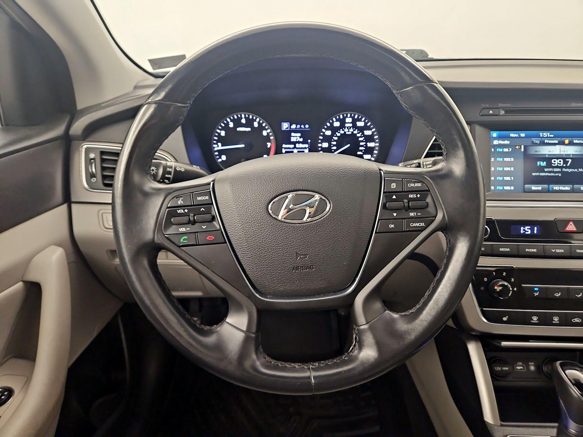 Thumbnail: 2017 Hyundai Sonata - 10