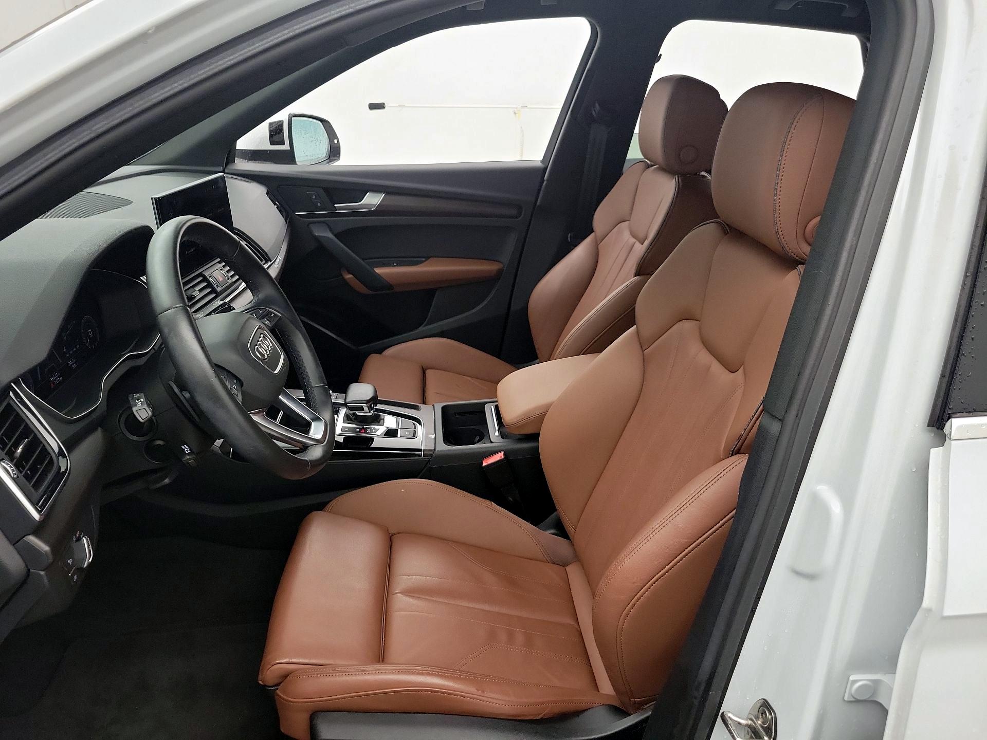 Thumbnail: 2022 Audi Q5 - 11