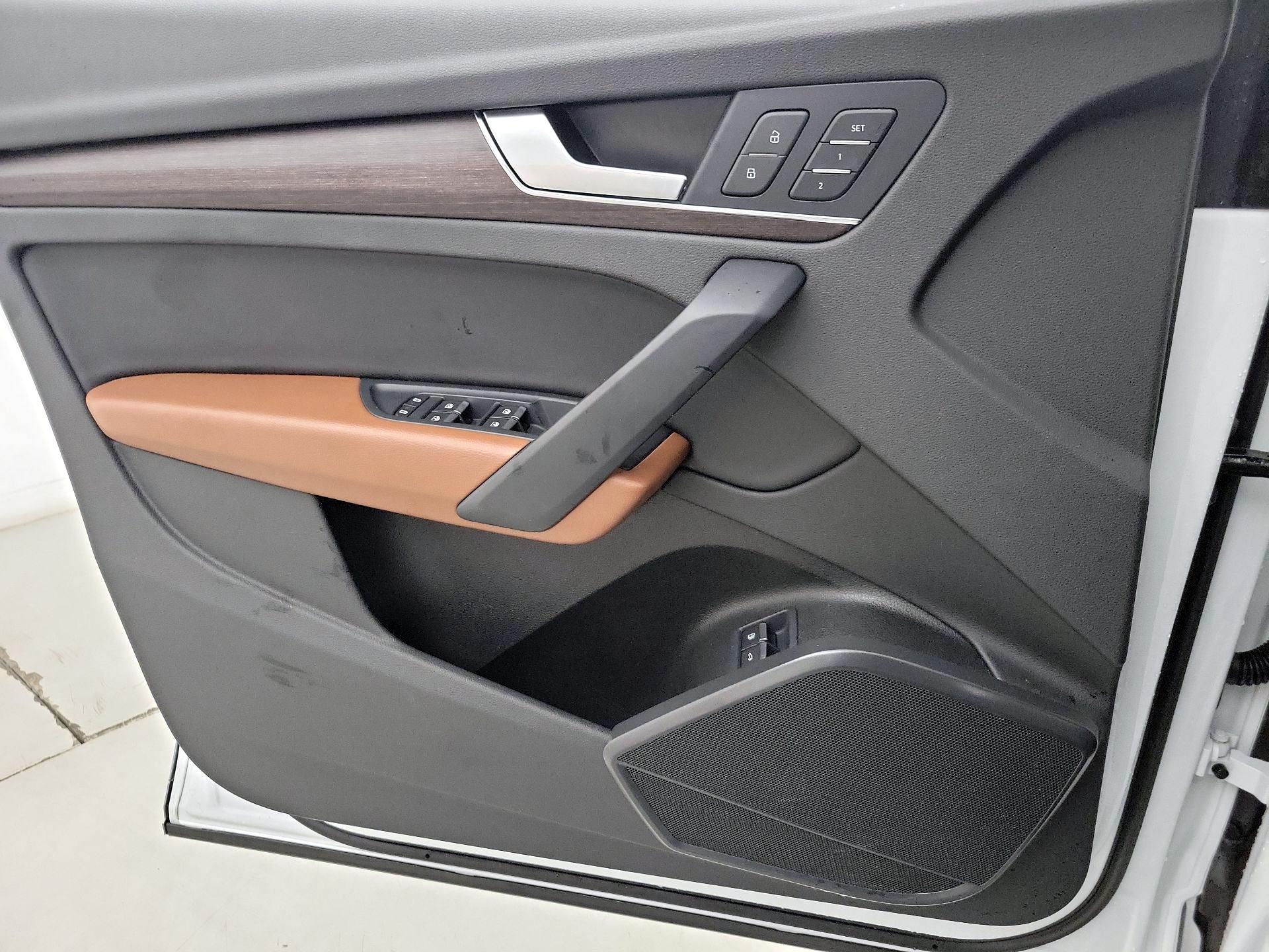 Thumbnail: 2022 Audi Q5 - 12