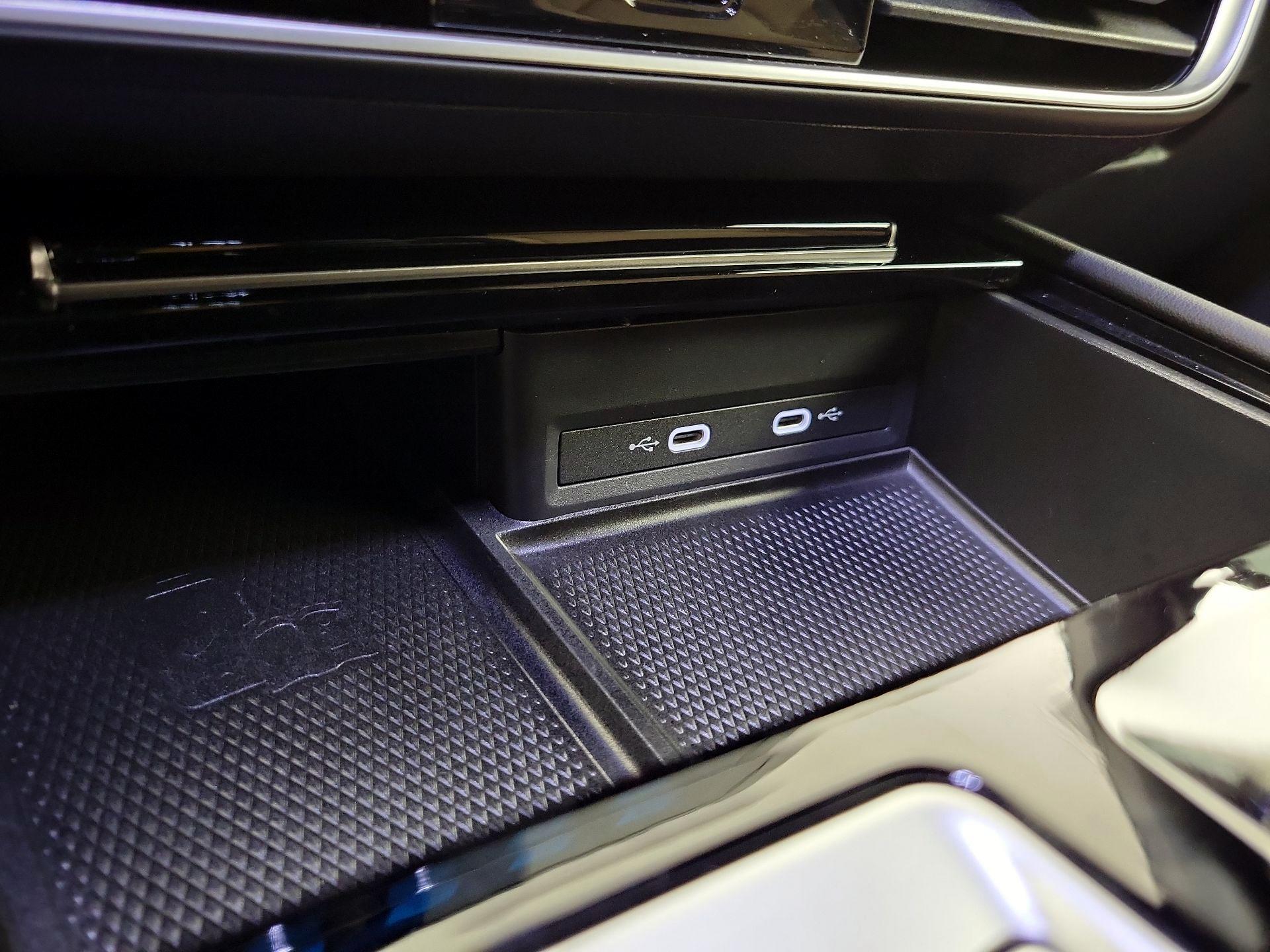 Thumbnail: 2024 Volkswagen Atlas - 18