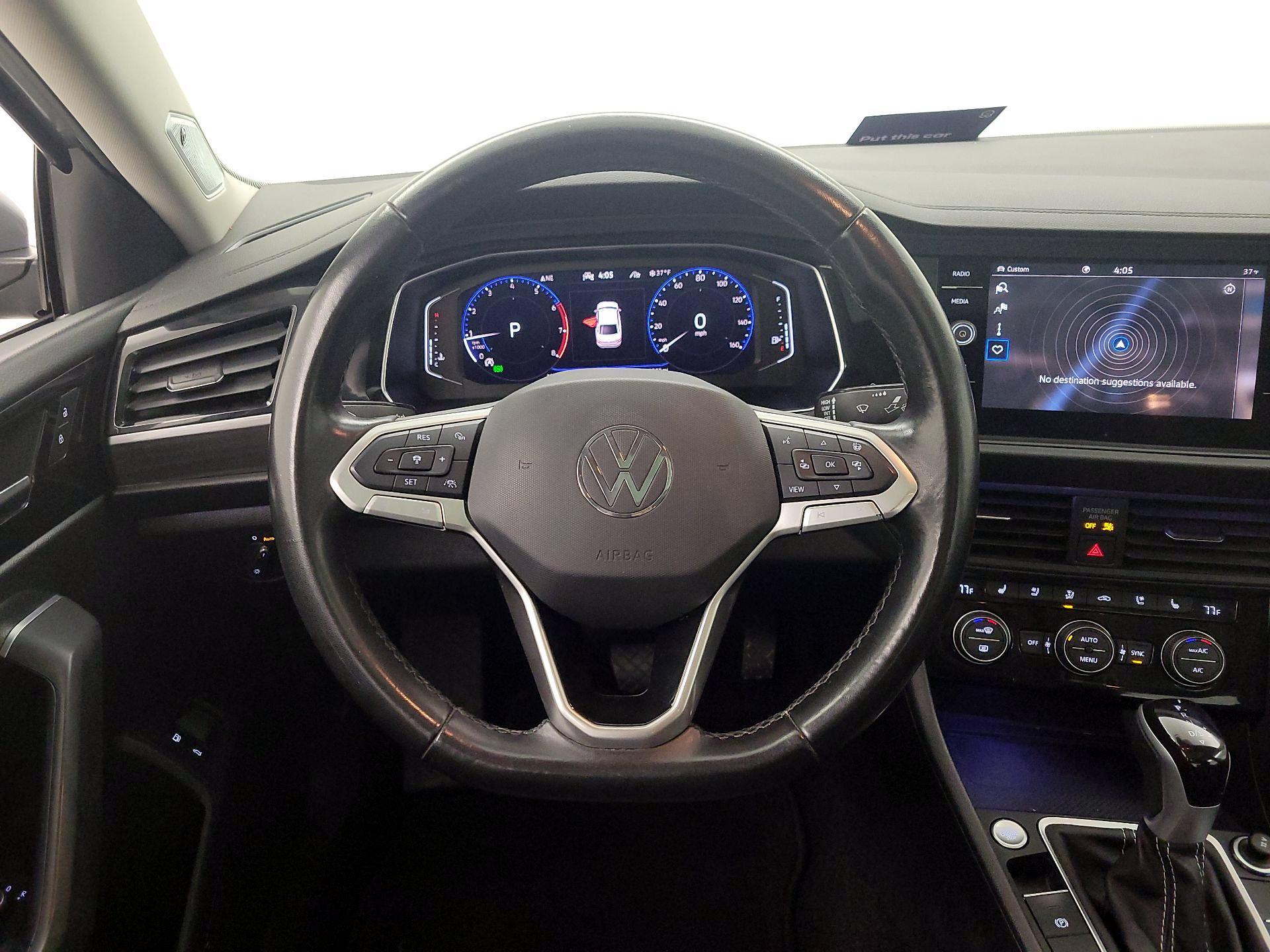 Thumbnail: 2023 Volkswagen Jetta - 10