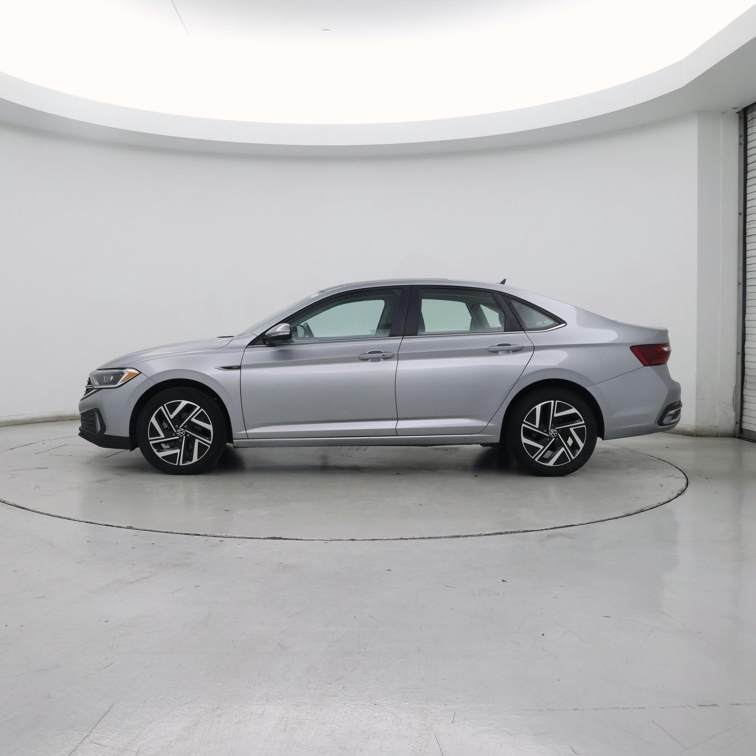 Thumbnail: 2023 Volkswagen Jetta - 3