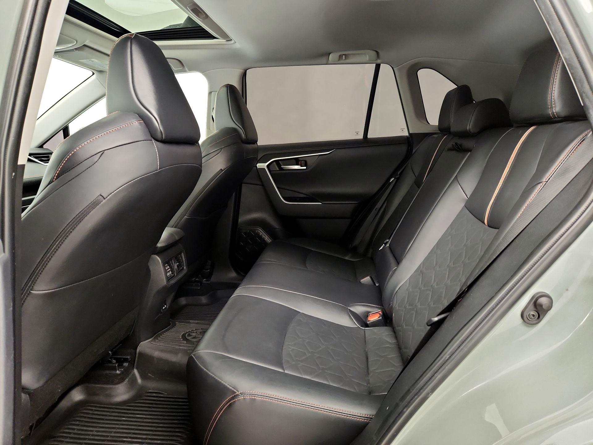 Thumbnail: 2023 Toyota RAV4 - 20