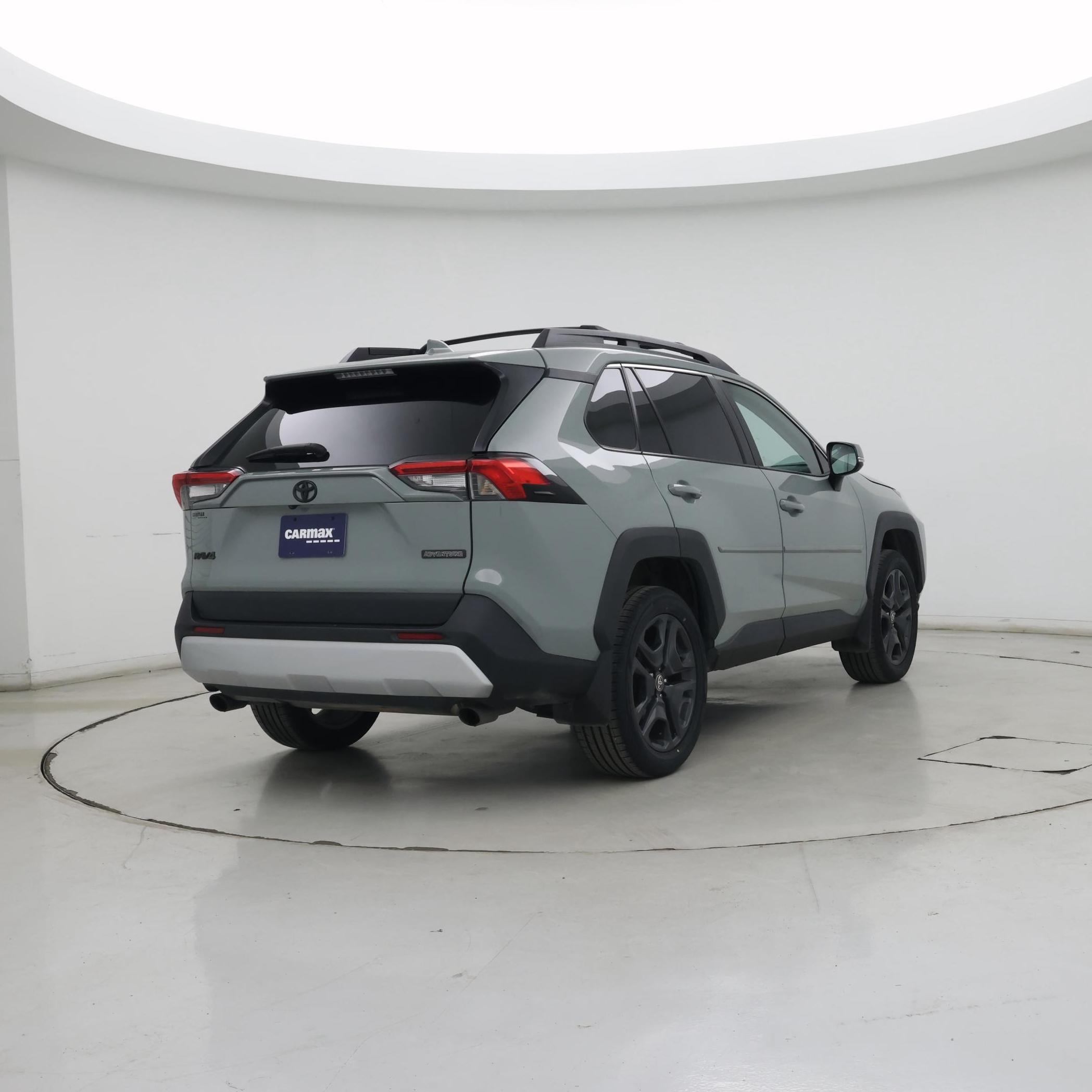 Thumbnail: 2023 Toyota RAV4 - 8