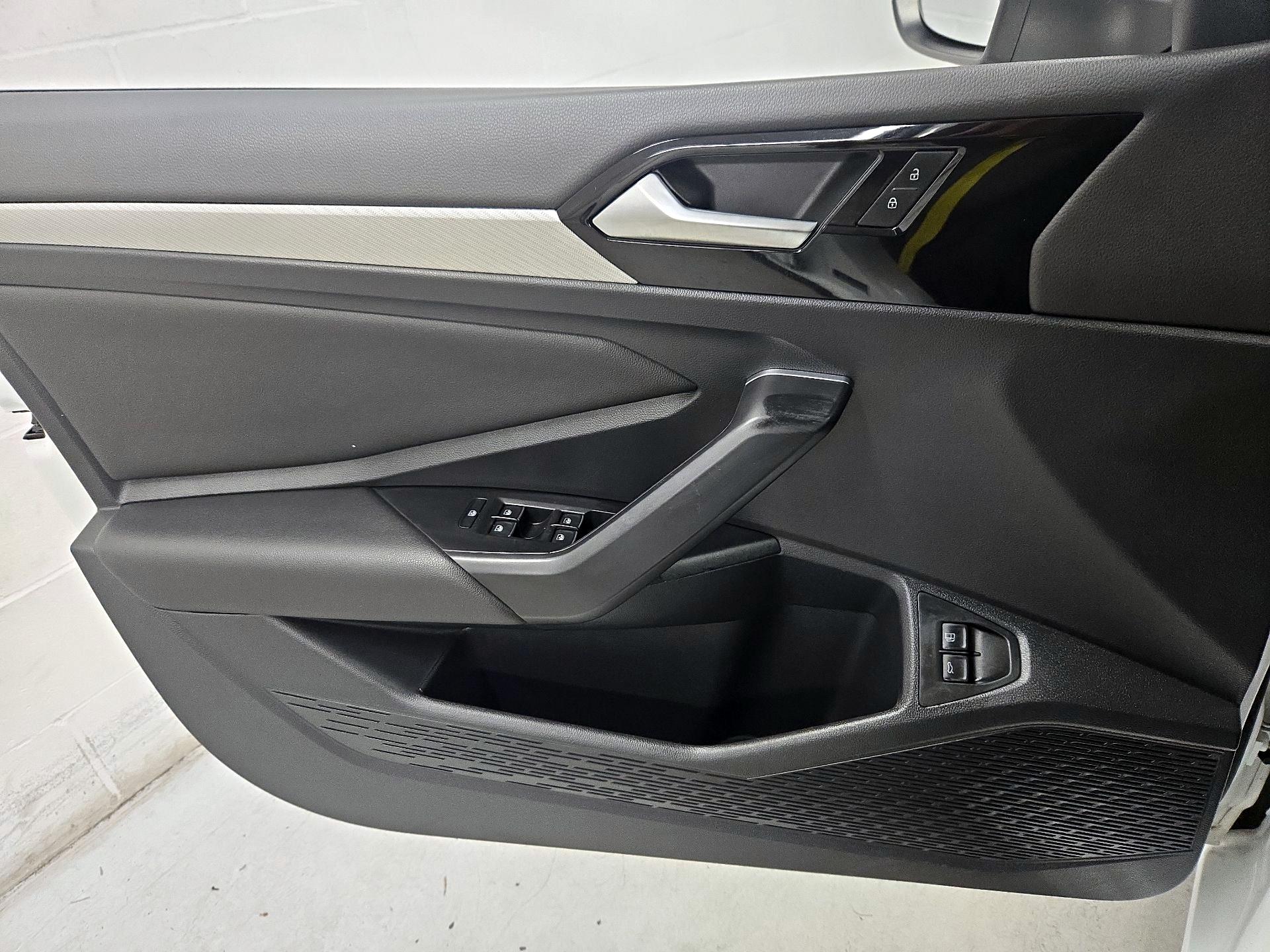 Thumbnail: 2021 Volkswagen Jetta - 12