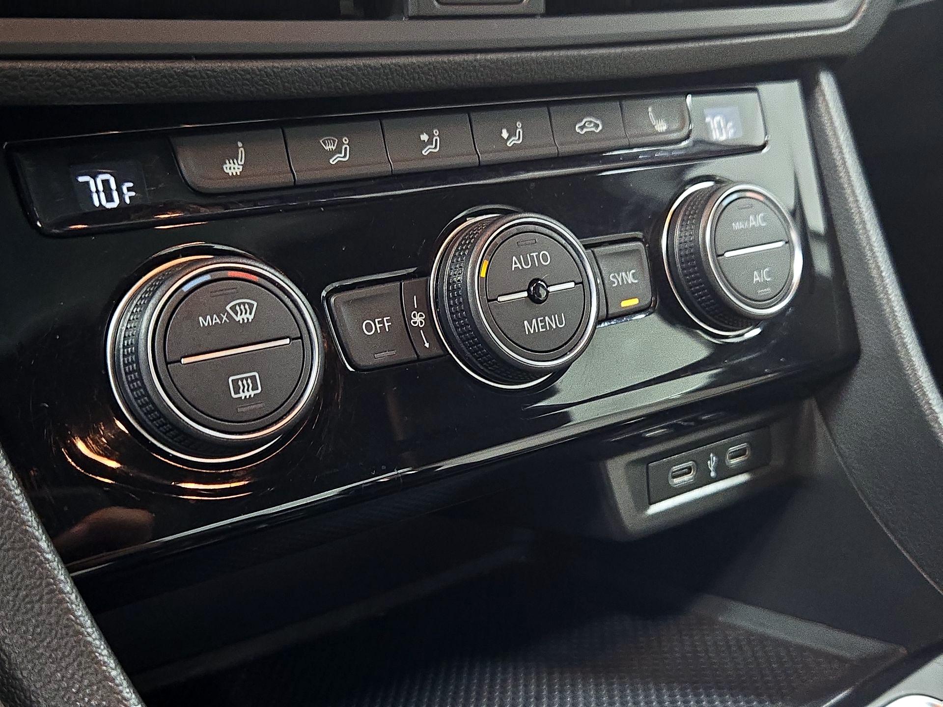 Thumbnail: 2021 Volkswagen Jetta - 16