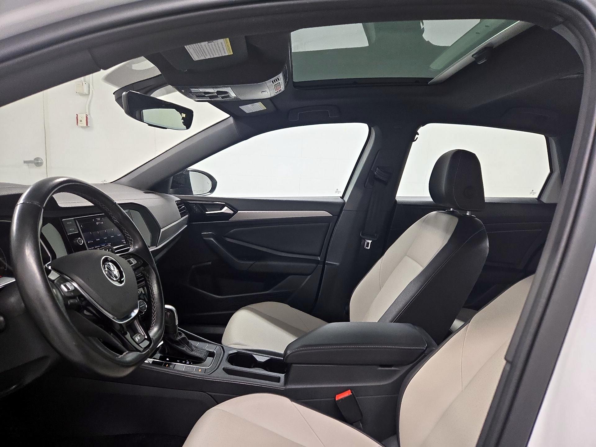 Thumbnail: 2021 Volkswagen Jetta - 19