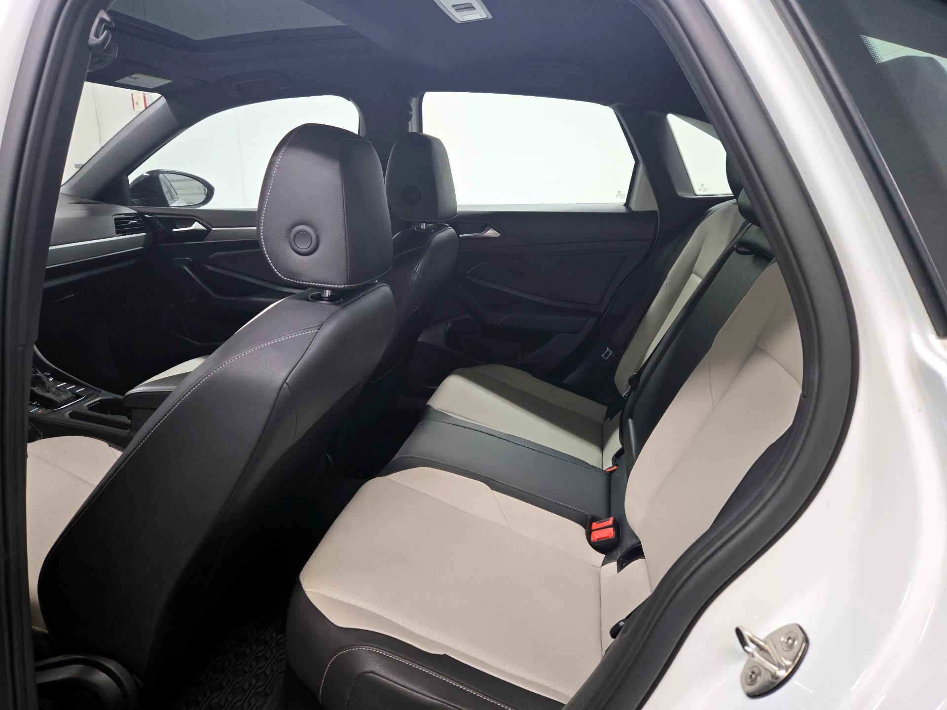 Thumbnail: 2021 Volkswagen Jetta - 20