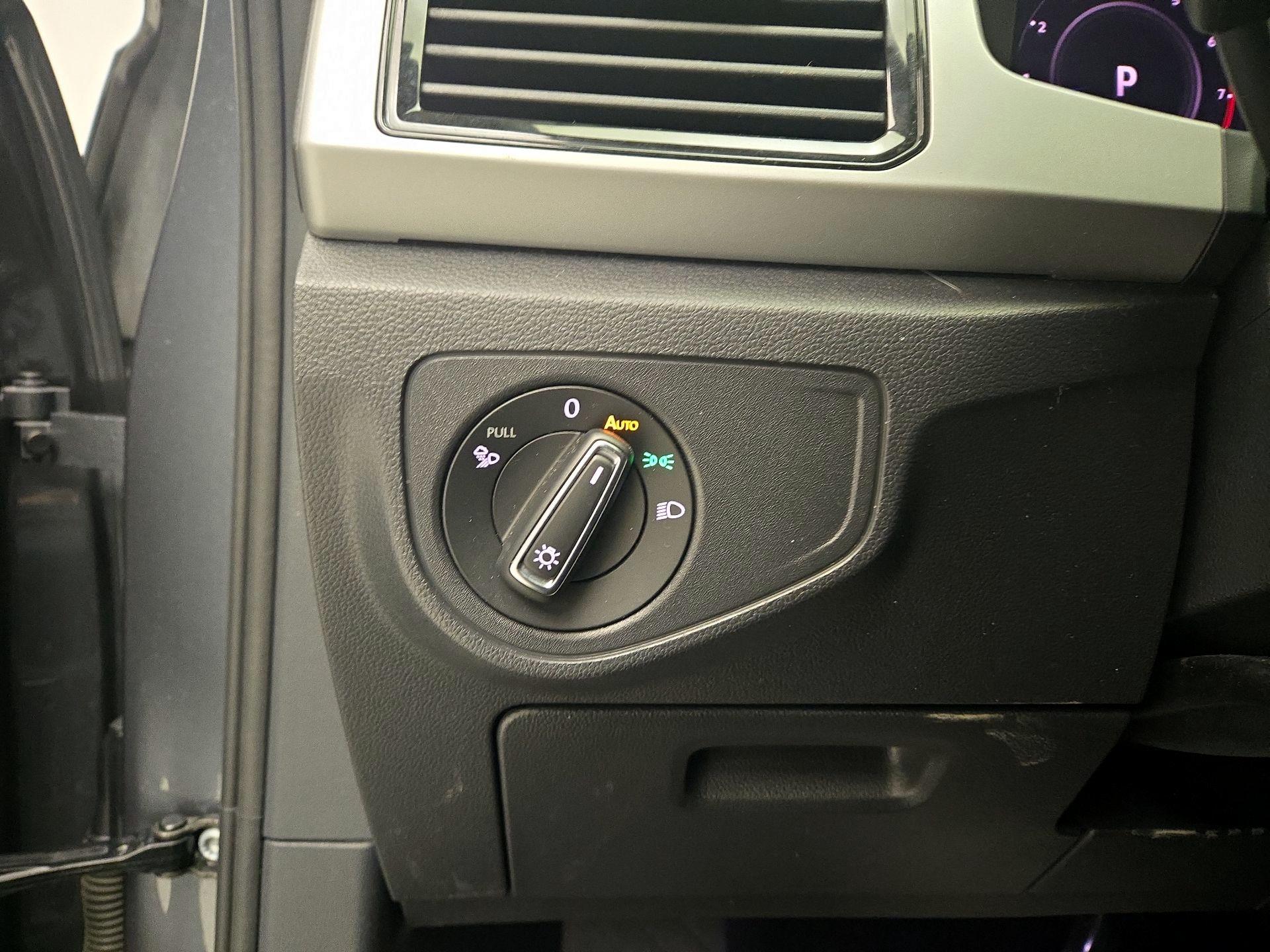 Thumbnail: 2023 Volkswagen Atlas - 13