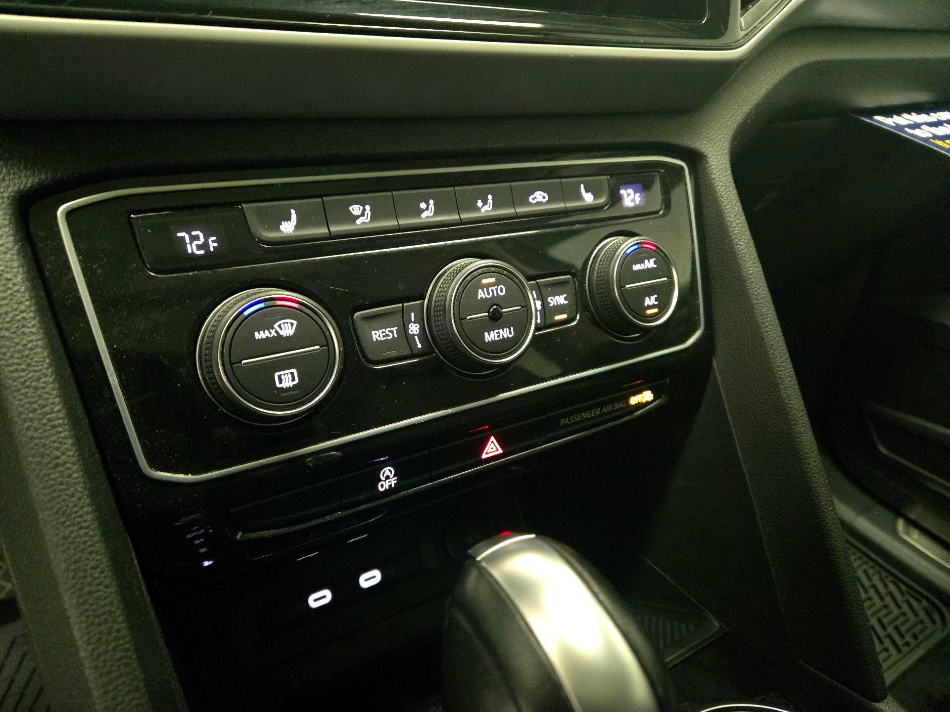 Thumbnail: 2023 Volkswagen Atlas - 16