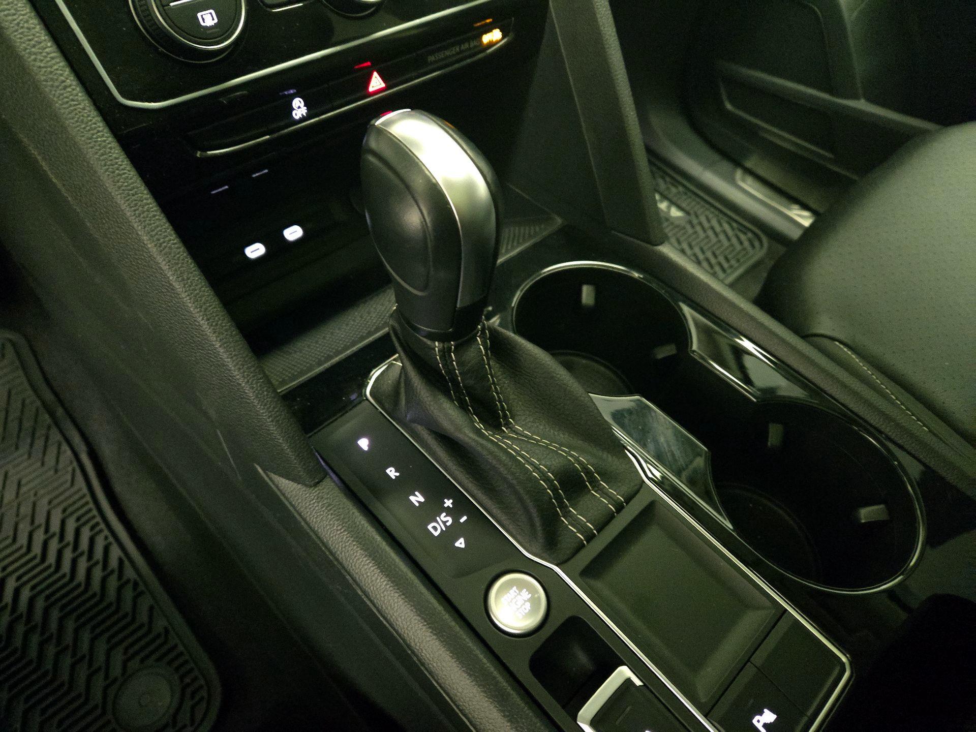 Thumbnail: 2023 Volkswagen Atlas - 17