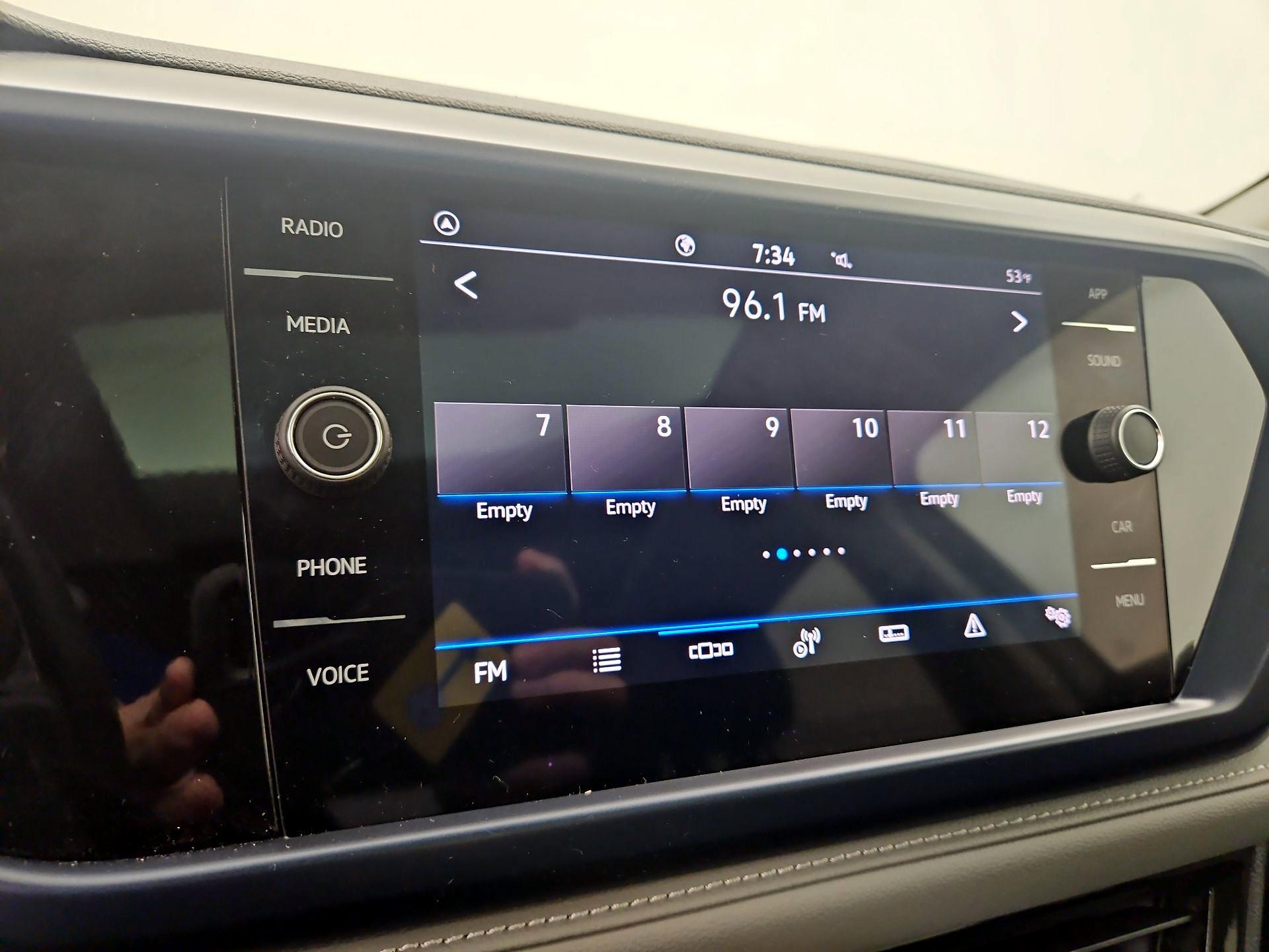 Thumbnail: 2024 Volkswagen Taos - 15