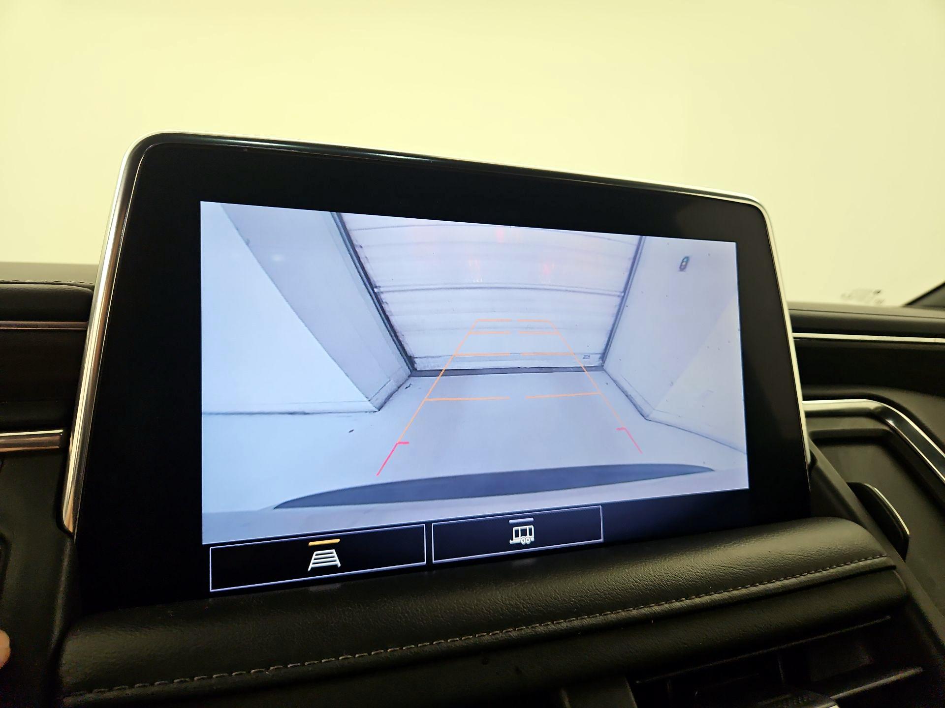 Thumbnail: 2021 Chevrolet Suburban - 14