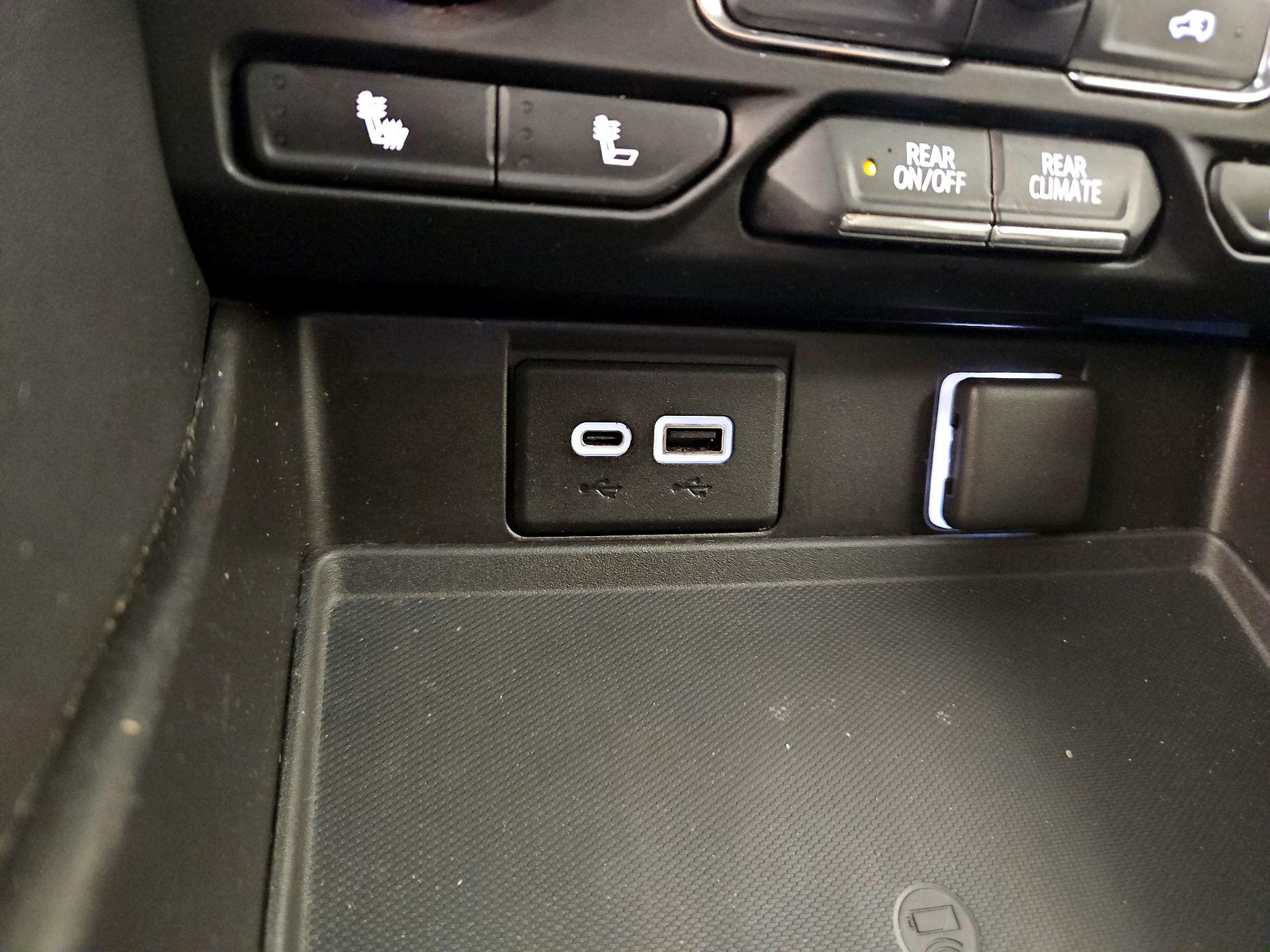 Thumbnail: 2021 Chevrolet Suburban - 18