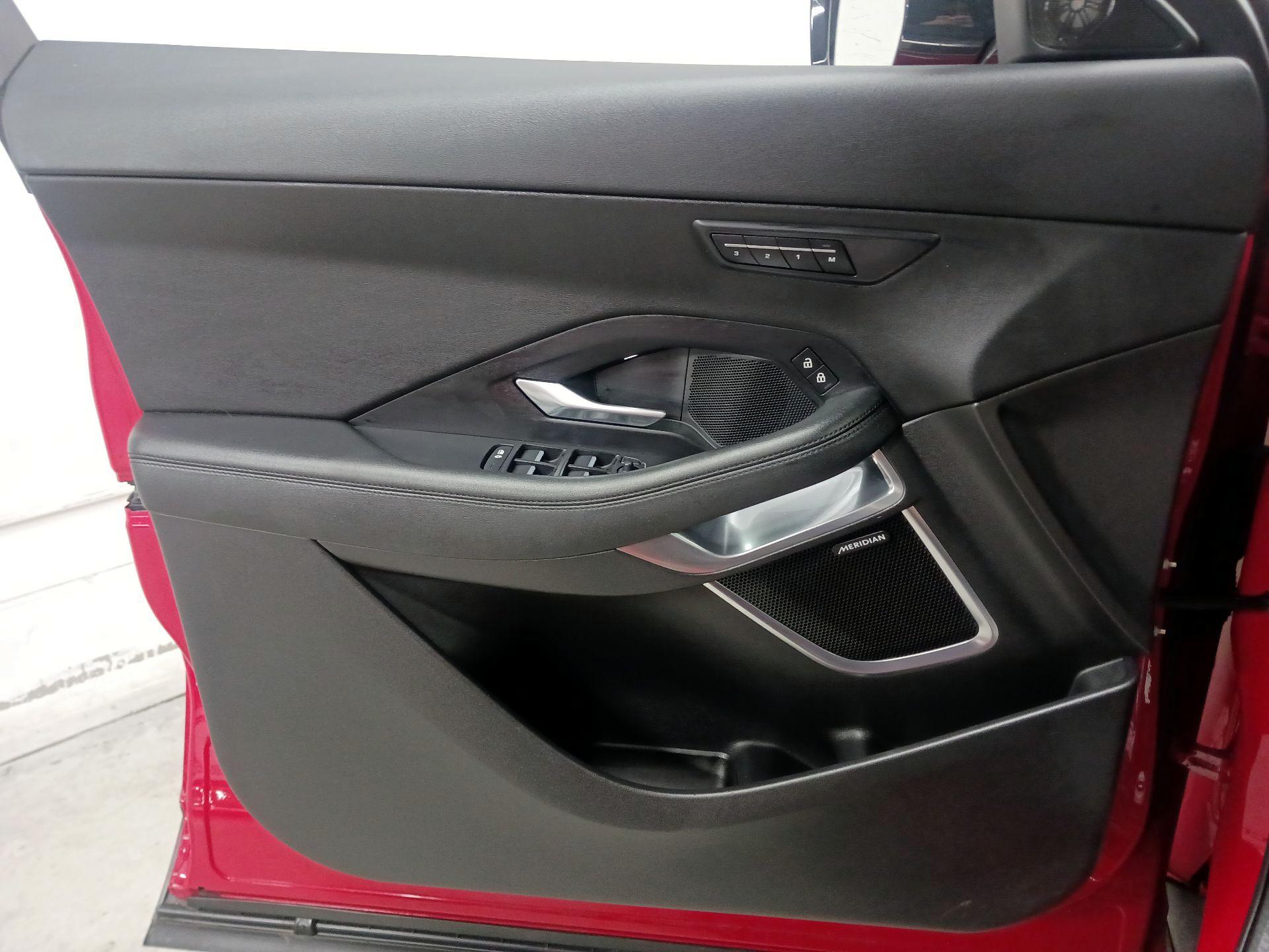 Thumbnail: 2021 Jaguar E-Pace - 12