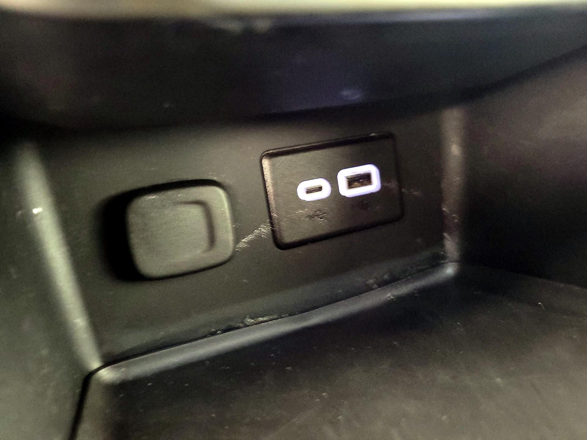 Thumbnail: 2023 GMC Acadia - 18