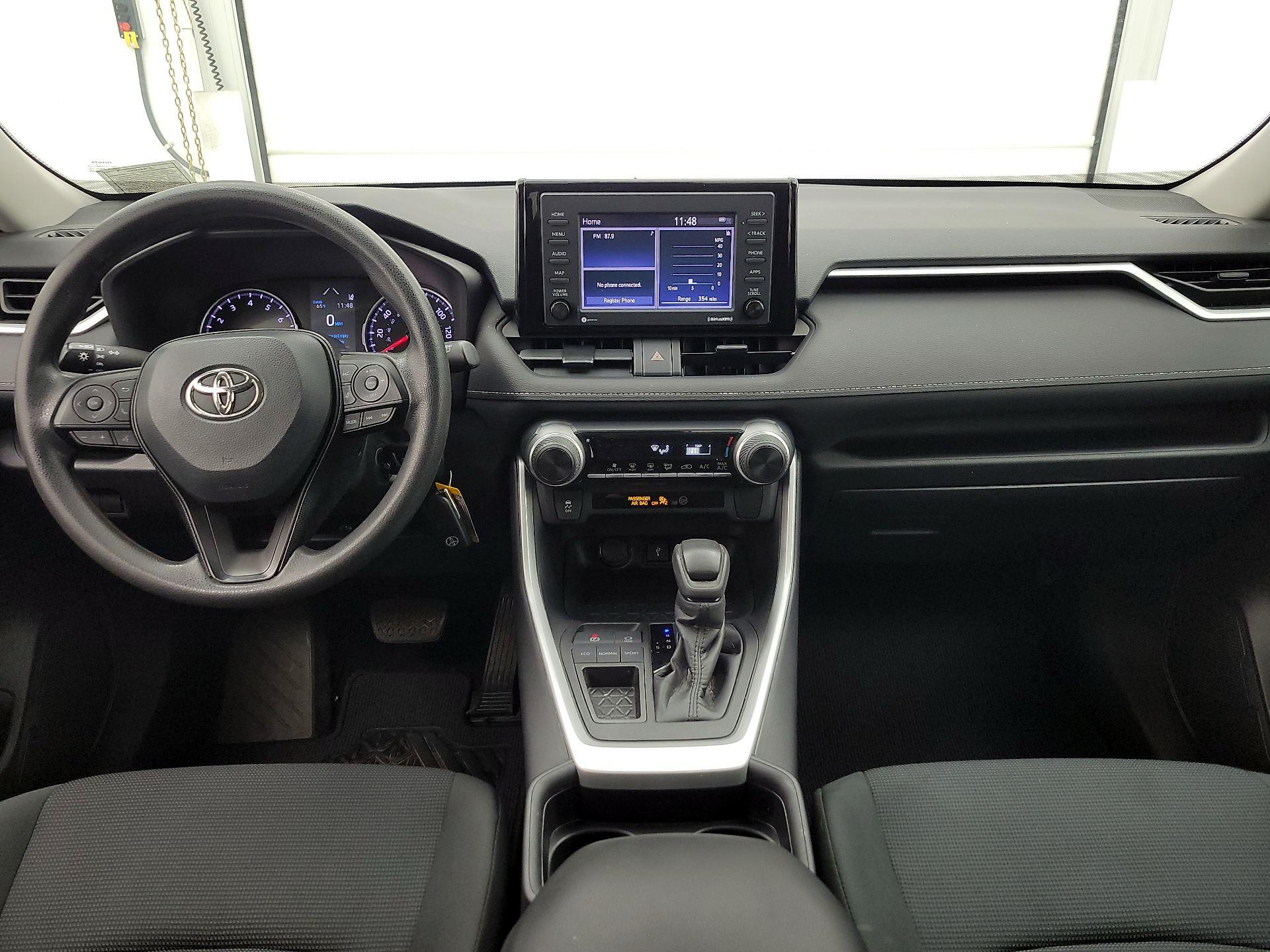 Thumbnail: 2021 Toyota RAV4 - 9